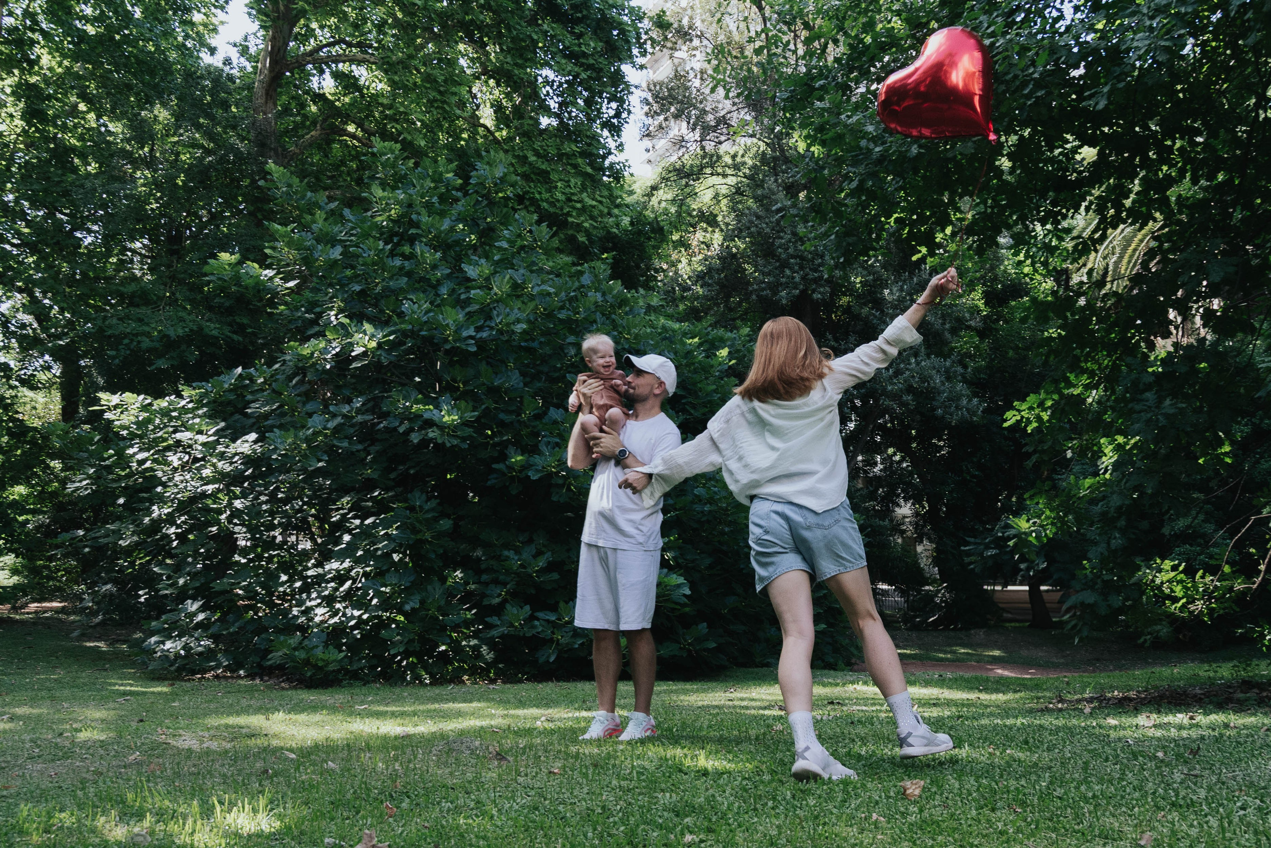 The day they turned one. Photographer @elmirkami in the city of Buenos Aires