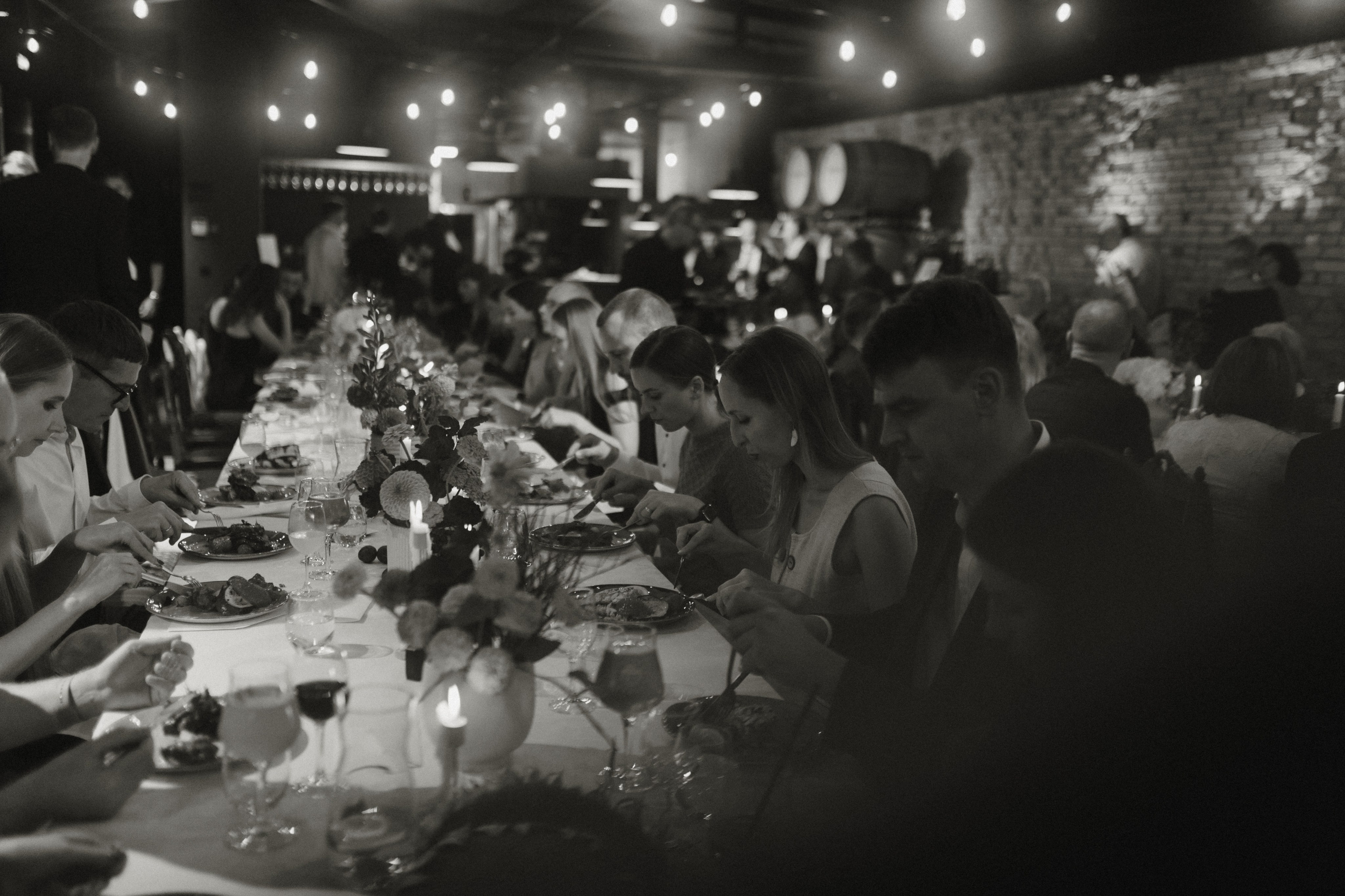 Miglė ir Mindaugas | 2024 | MIESTO VESTUVĖS. Vestuvių ir šeimų fotografė Lena Bondarenko / belove photo