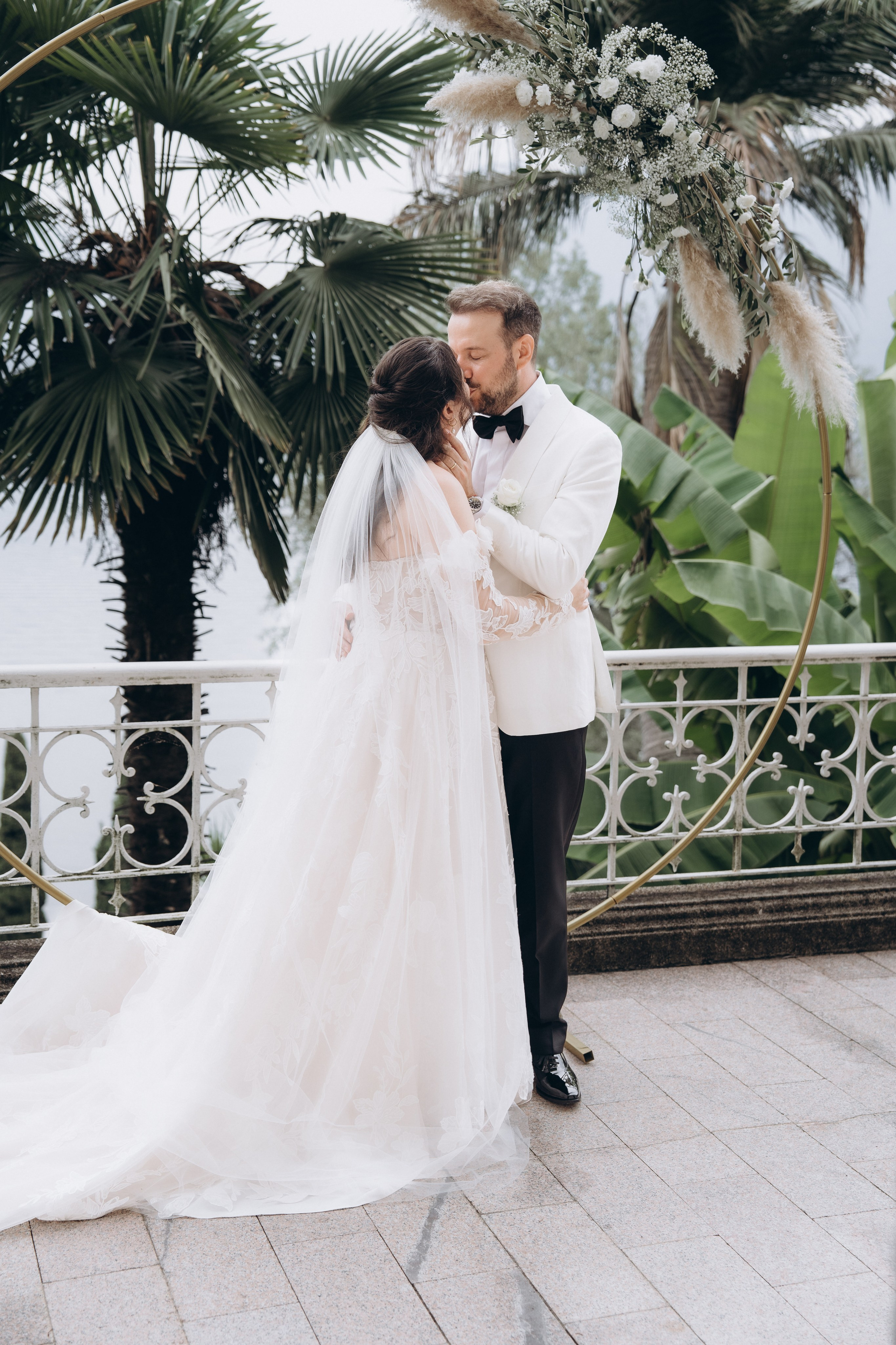 LAURA AND DOMENIK_LAKE MAGGIORE. PHOTOGRAPHER IN ITALY