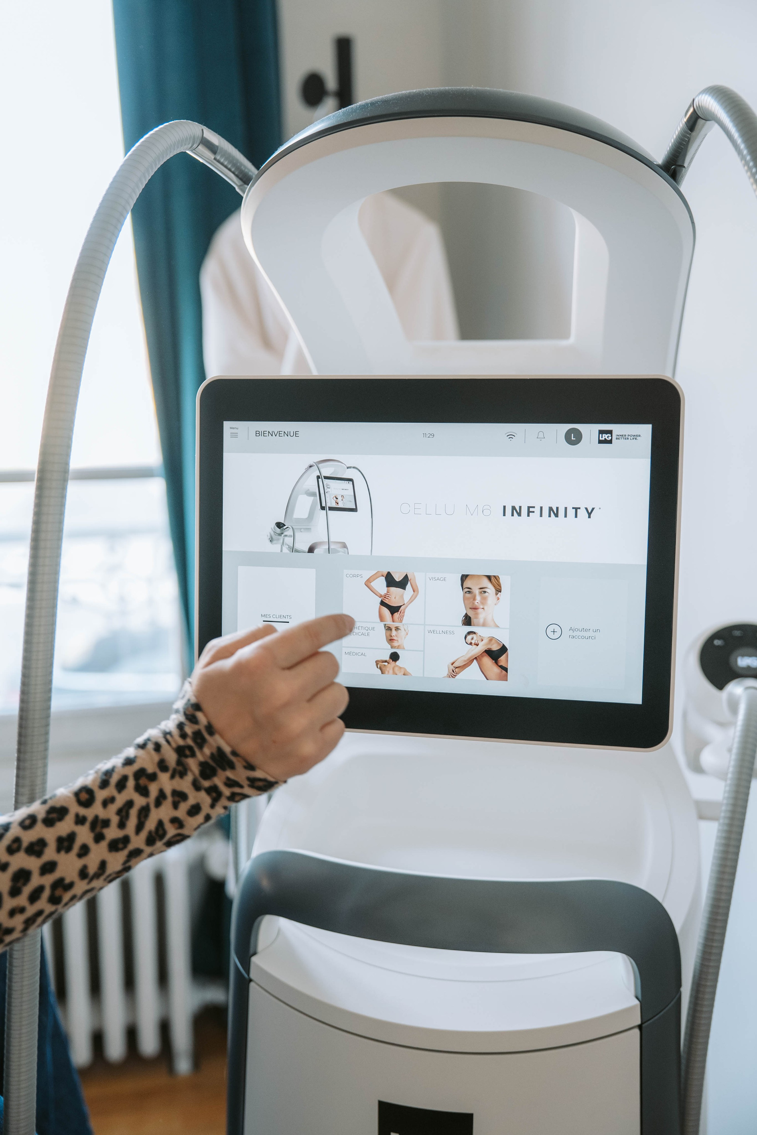 La Clinique du Monde. Weeding photographer / event / portrait