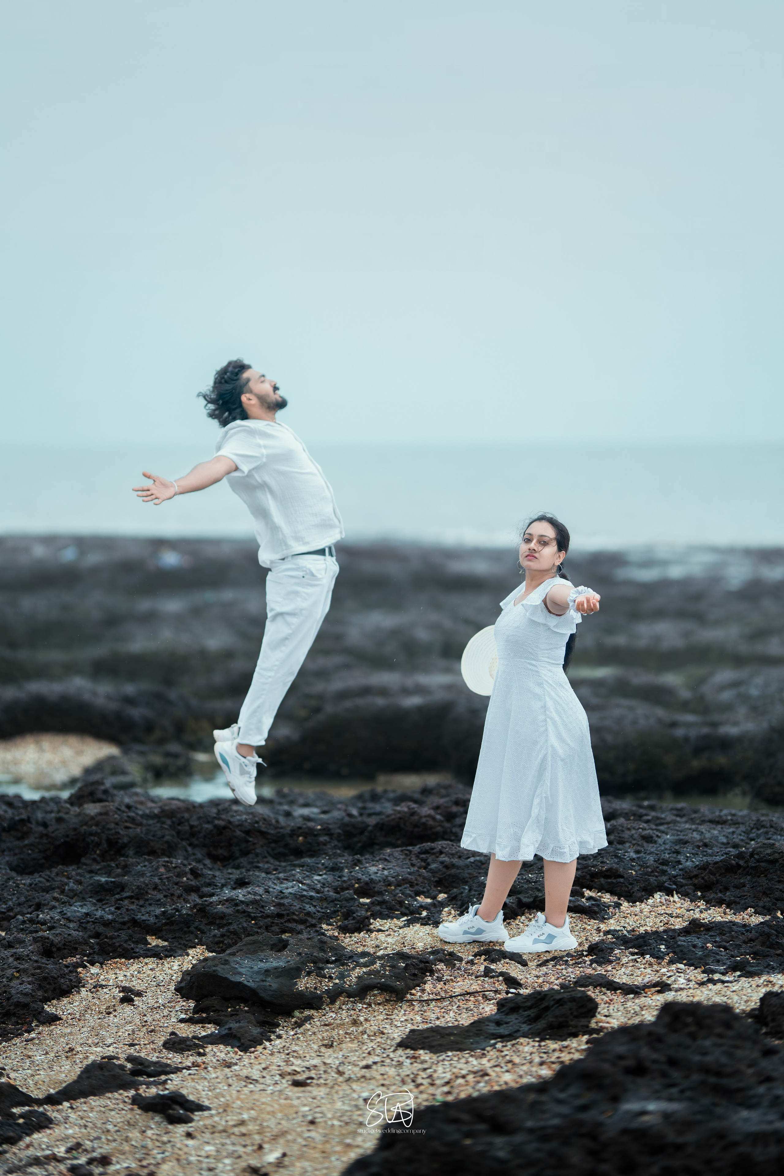 ARUN & REHNA BEACH PREWEDDING. STUDIO3WEDDINGCOMPANY