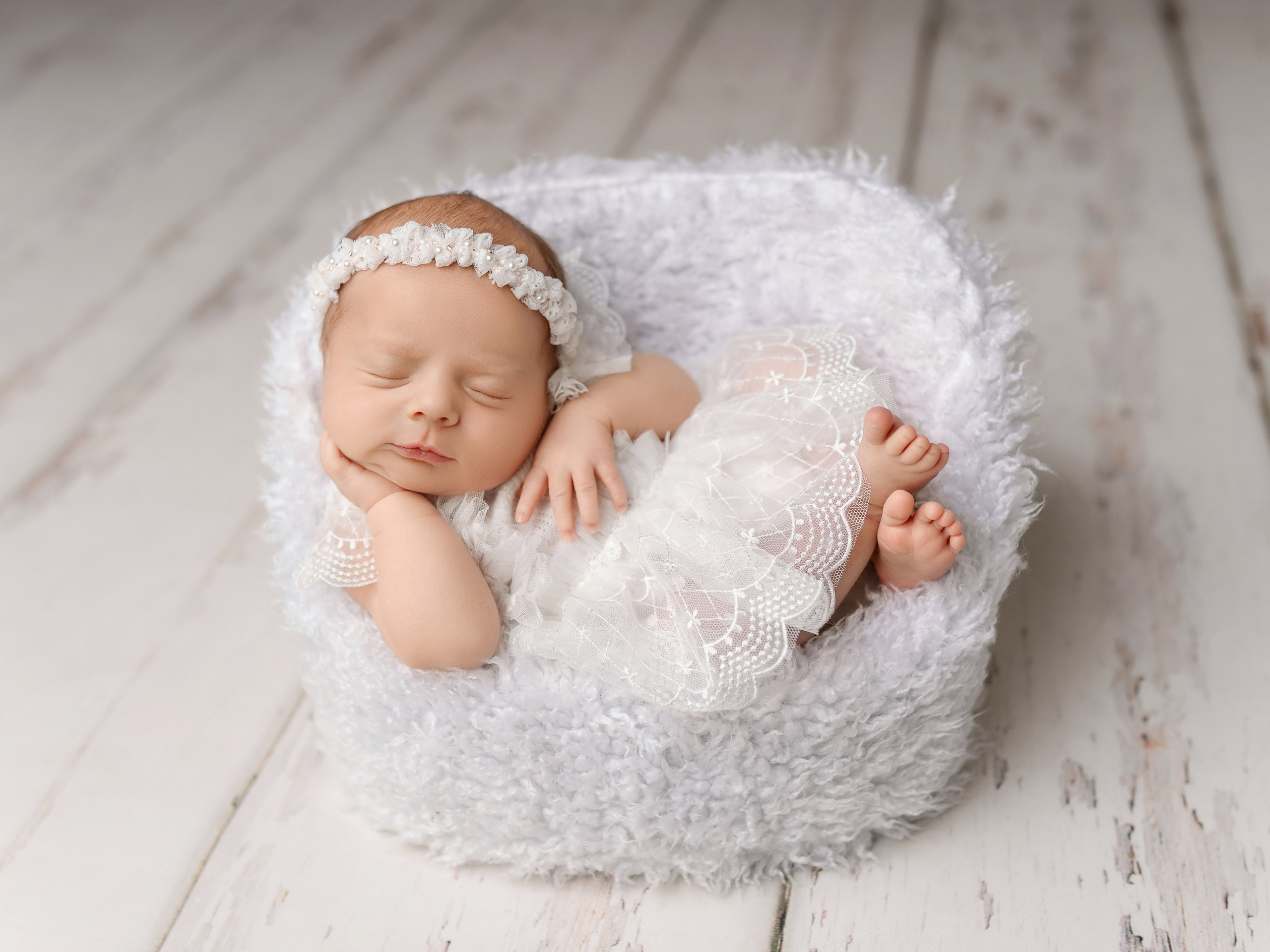 Esu Aleksandra naujagimių ir kudikių fotografė iš Vilniaus