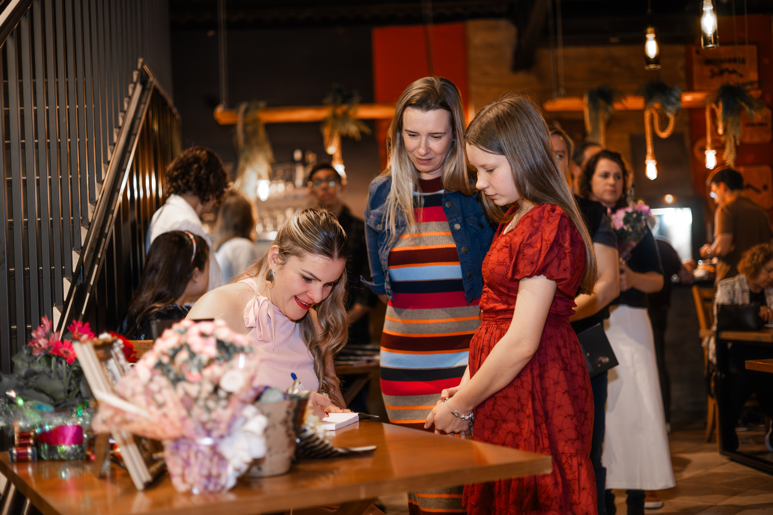 Lançamento de Livro Vivi Princival