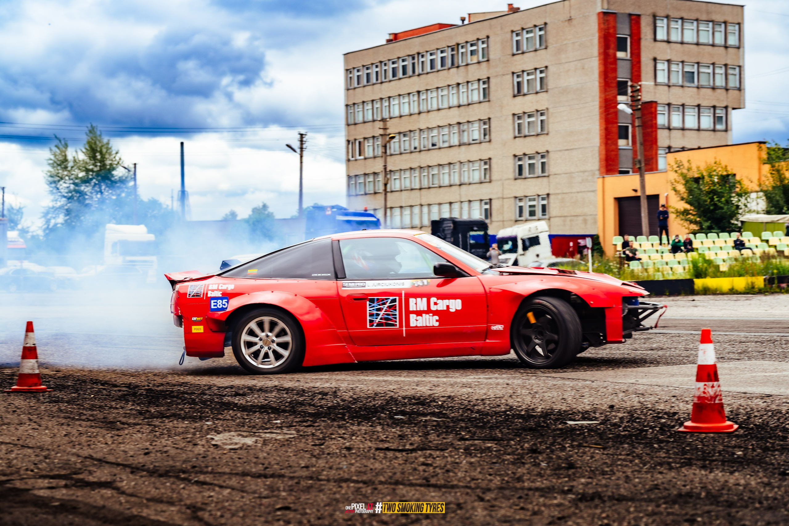 Side to Side #DRIFTDAY. OnePIXEL