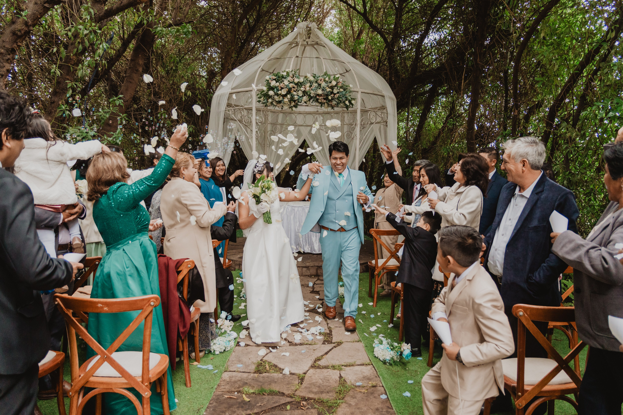 STEISY + EMMANUEL | BODA RELIGIOSA. Studio KVTA | Fotografía y Video de Bodas en Arequipa