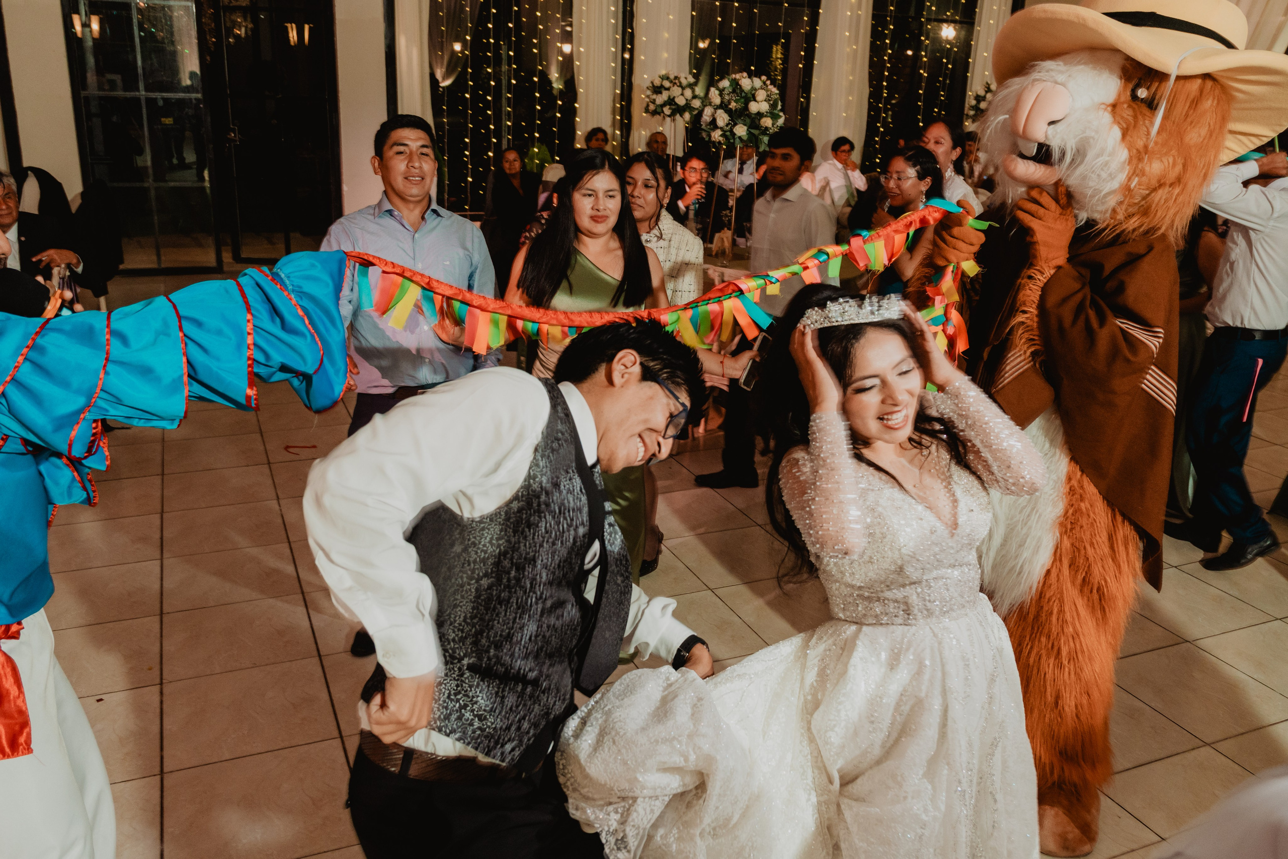 FERNANDO + MARIBEL | BODA RELIGIOSA. Studio KVTA | Fotografía y Video de Bodas en Arequipa