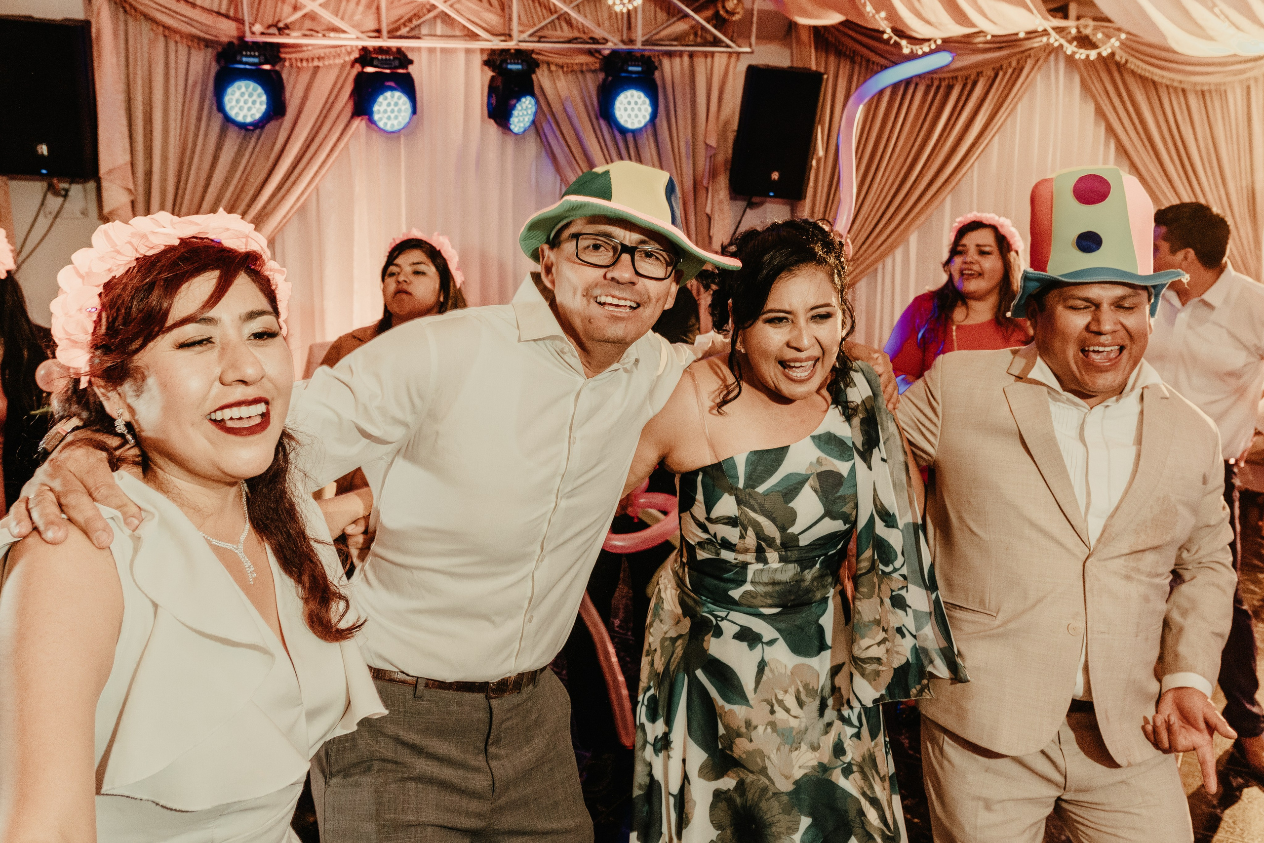 VANESSA + FRANKLIN BODA RELIGIOSA. Studio KVTA | Fotografía y Video de Bodas en Arequipa