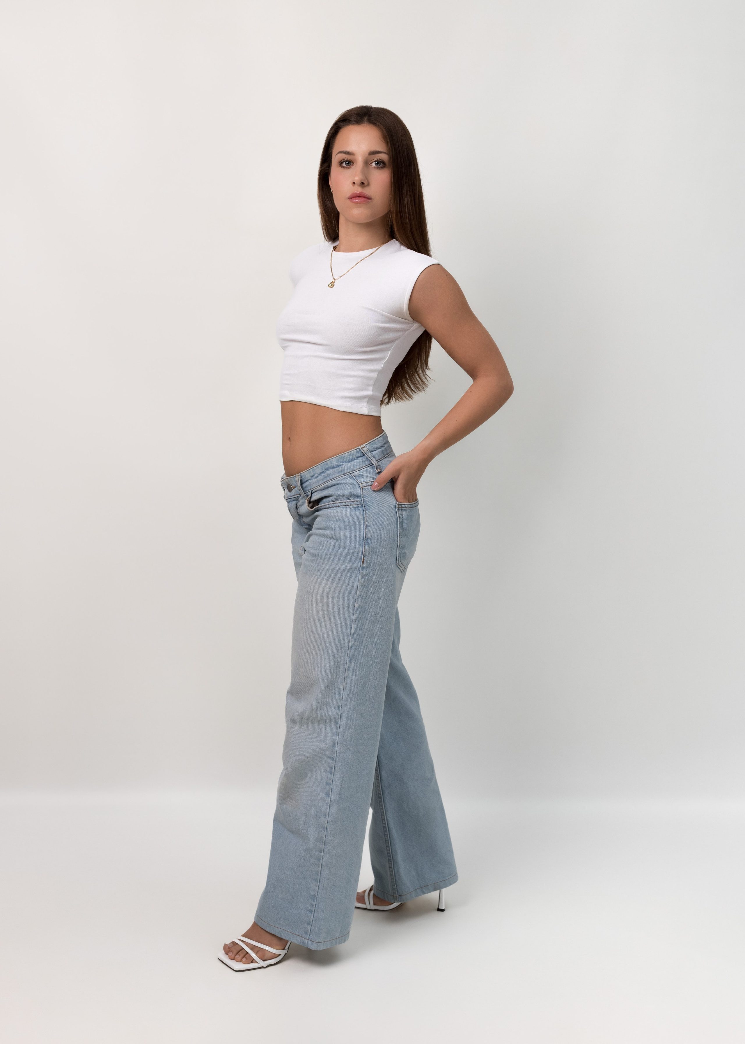 MODEL LOOKBOOK. Fotografía de Embarazo, Familia e Infantil en Almería Elena Espig