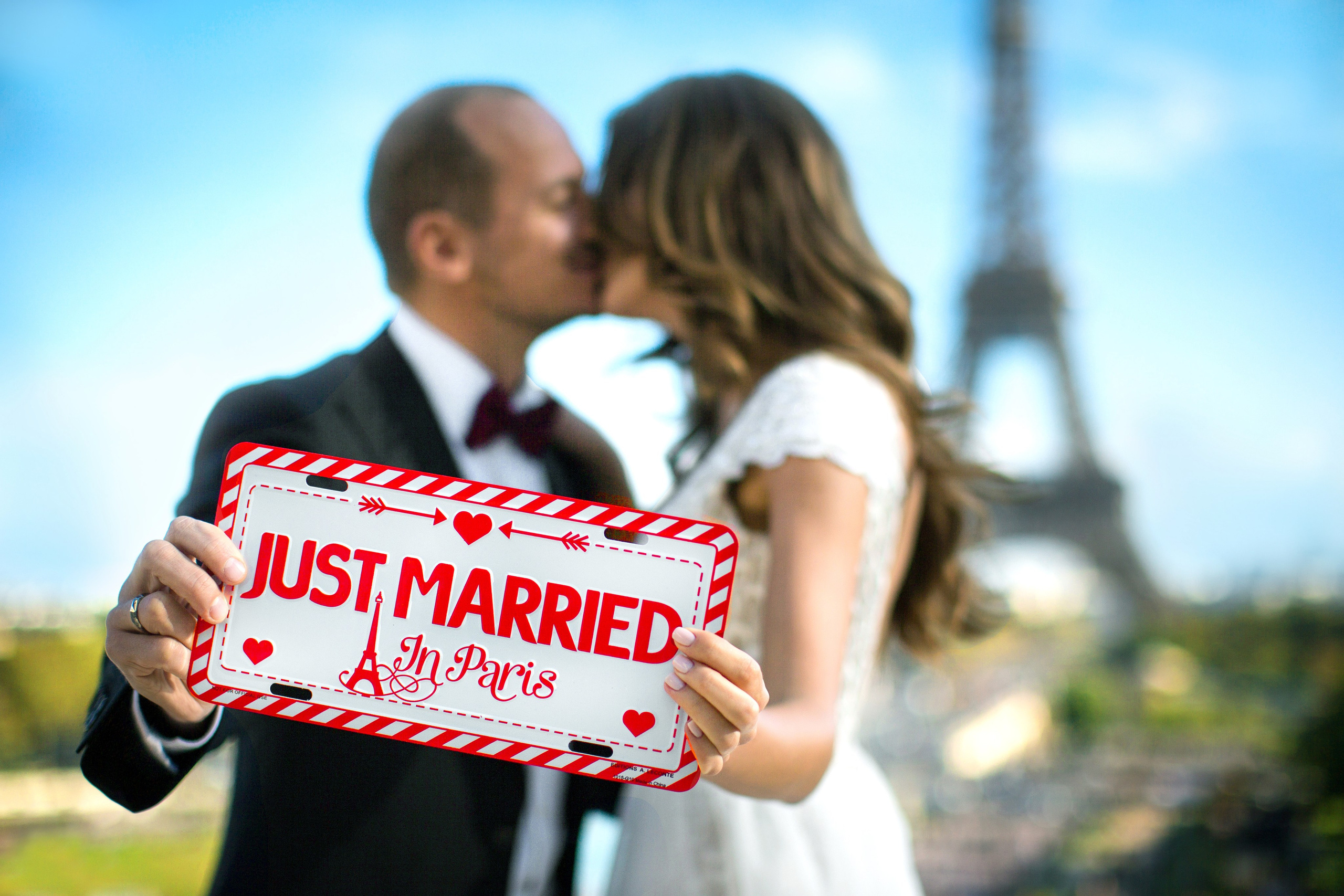 Wedding Proposal in Paris: 7 Refined & Realistic Ideas for 2026. Photographe à Paris