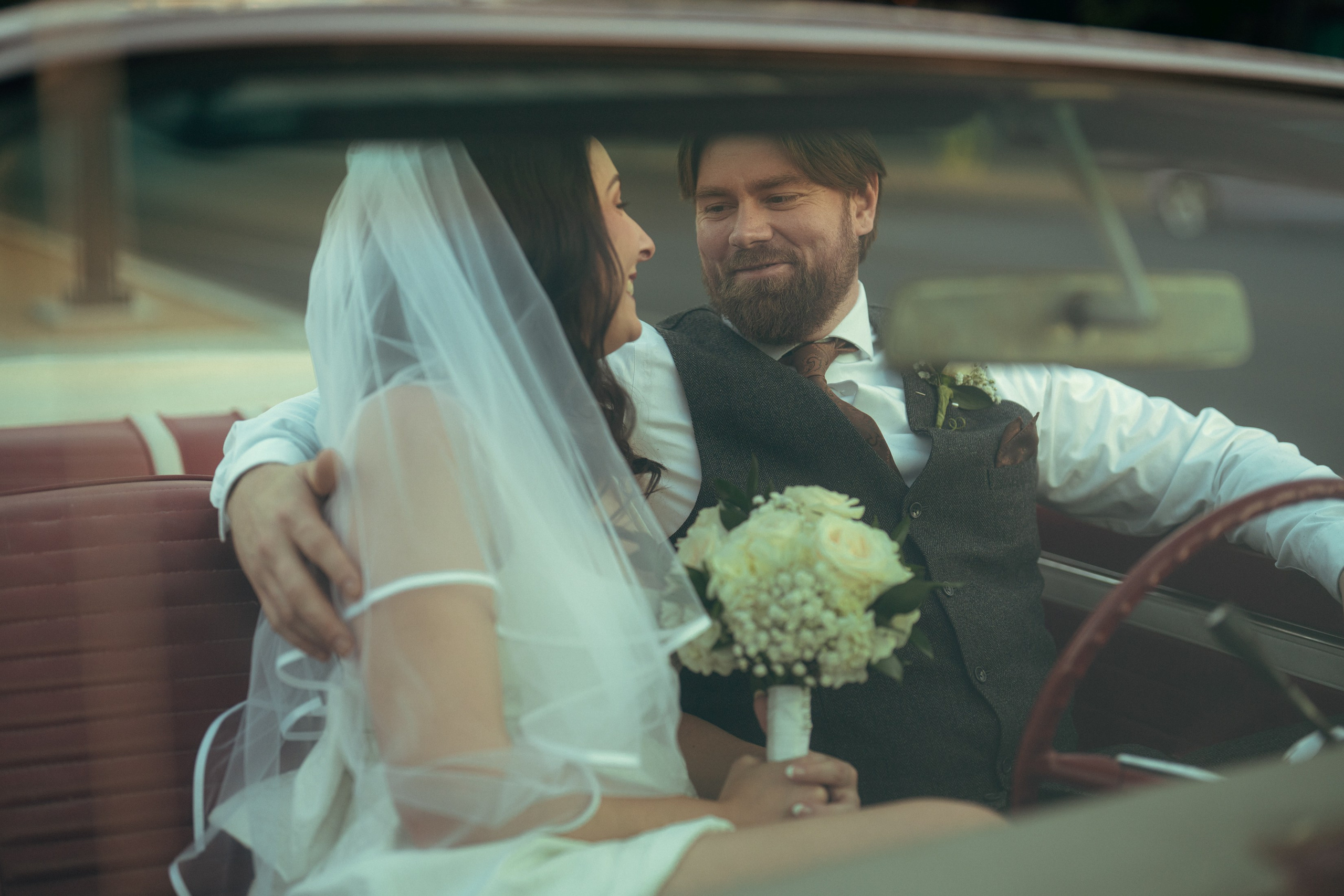 Maggie&Nathan. Wedding & elopement photographer Viktoriya Kravtsov. Las Vegas