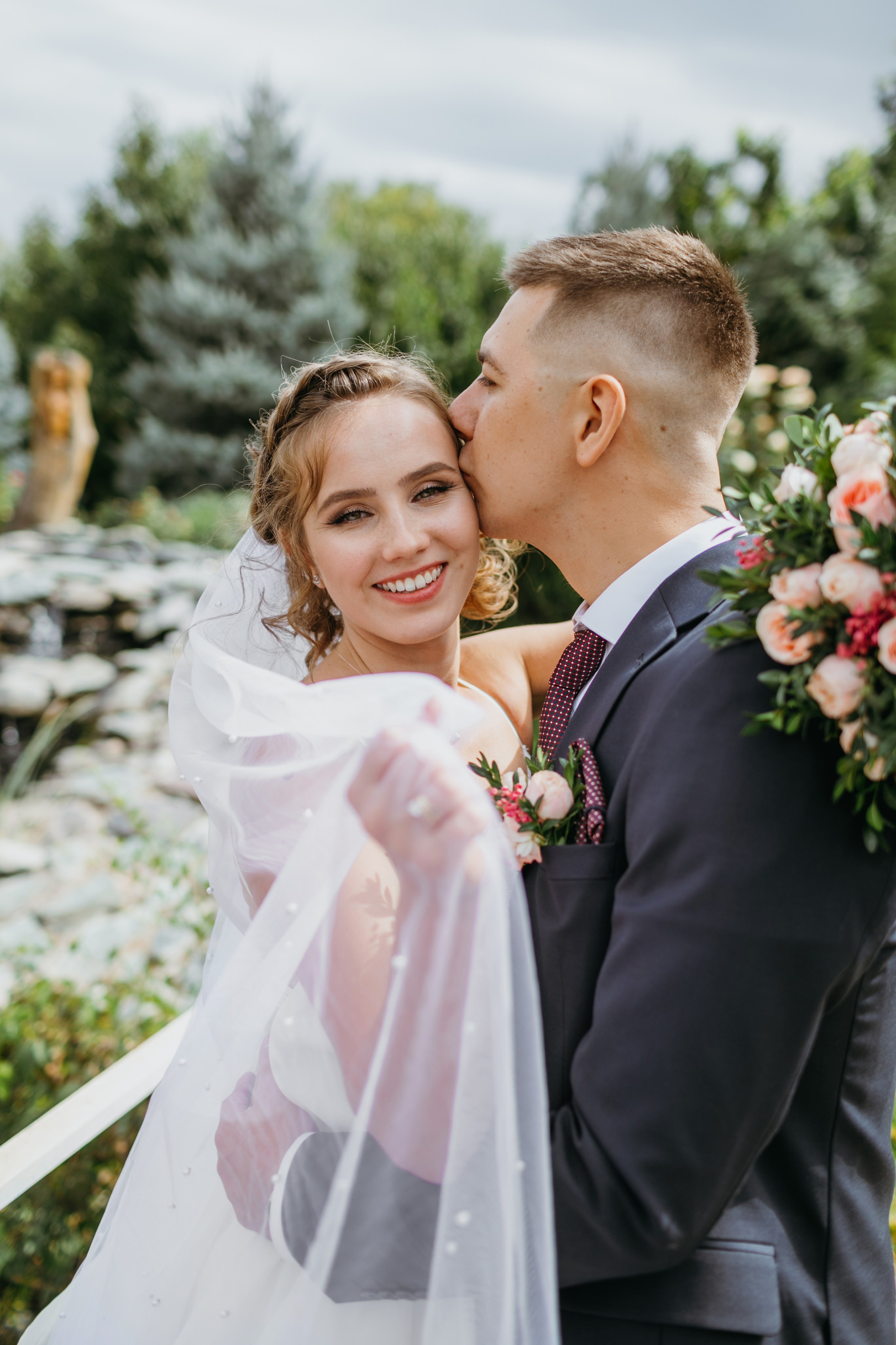 Свадебная фотоссесия для молодоженов в Бишкеке. Фотограф в Бишкеке Оксана Шувалова