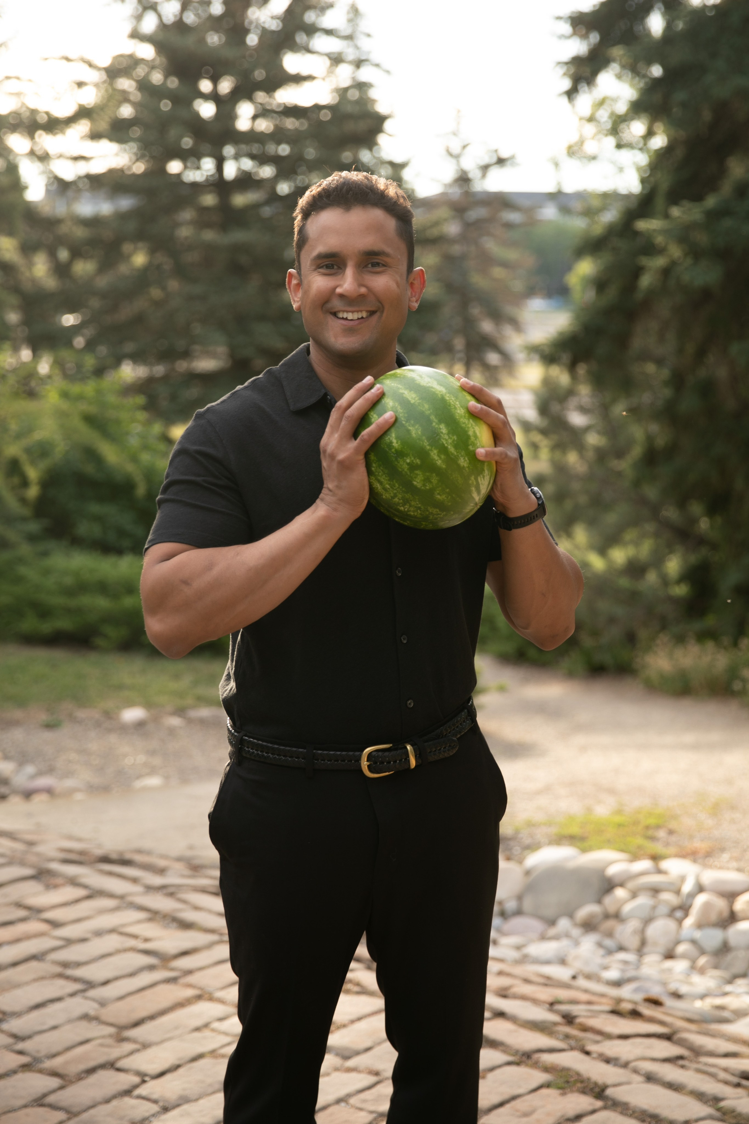 Dakota & Jerret — Engagement — Readers Rock. Fotografía accesible en Calgary