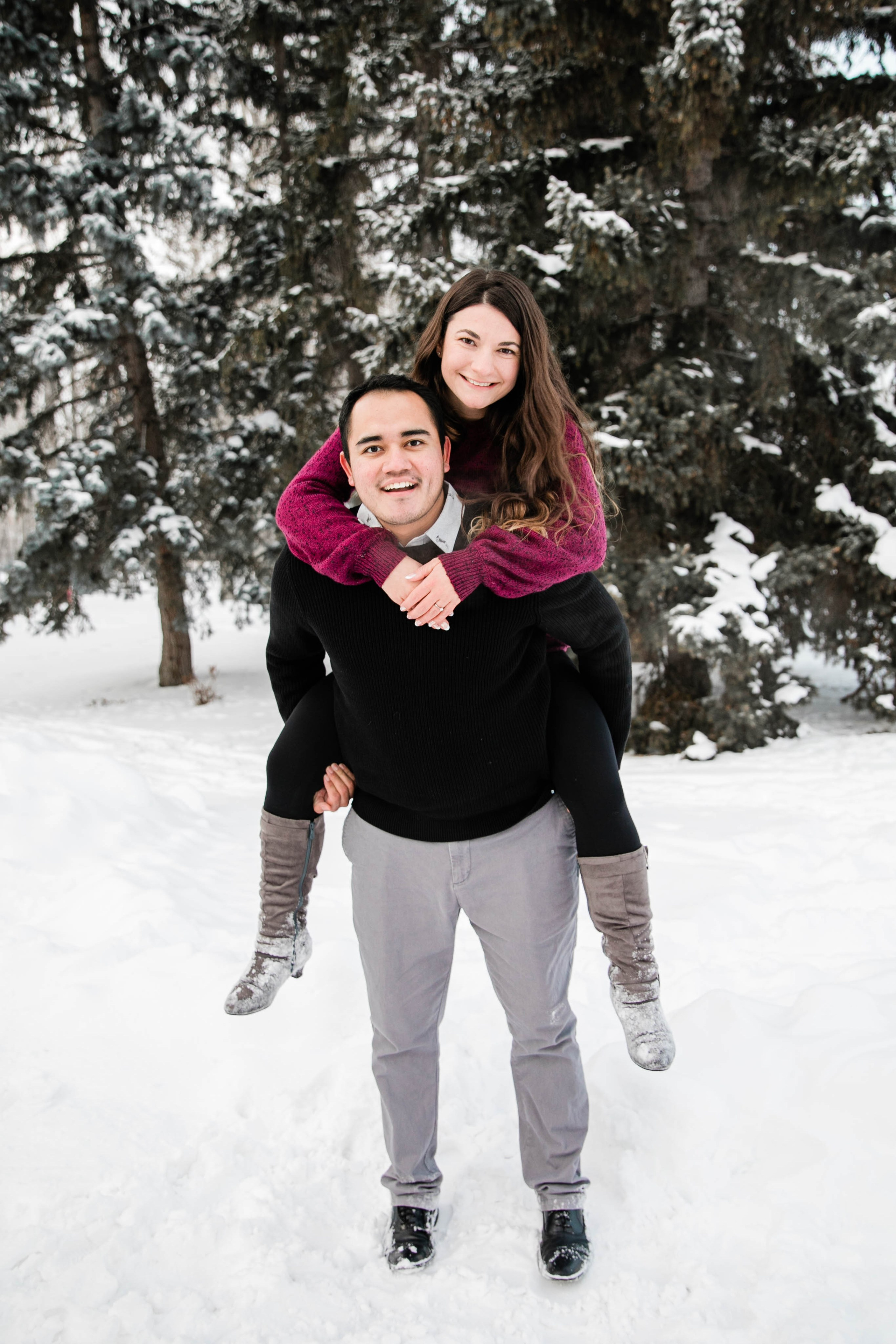 Iván & Andrada — Princes Island Engagement. Fotografía accesible en Calgary