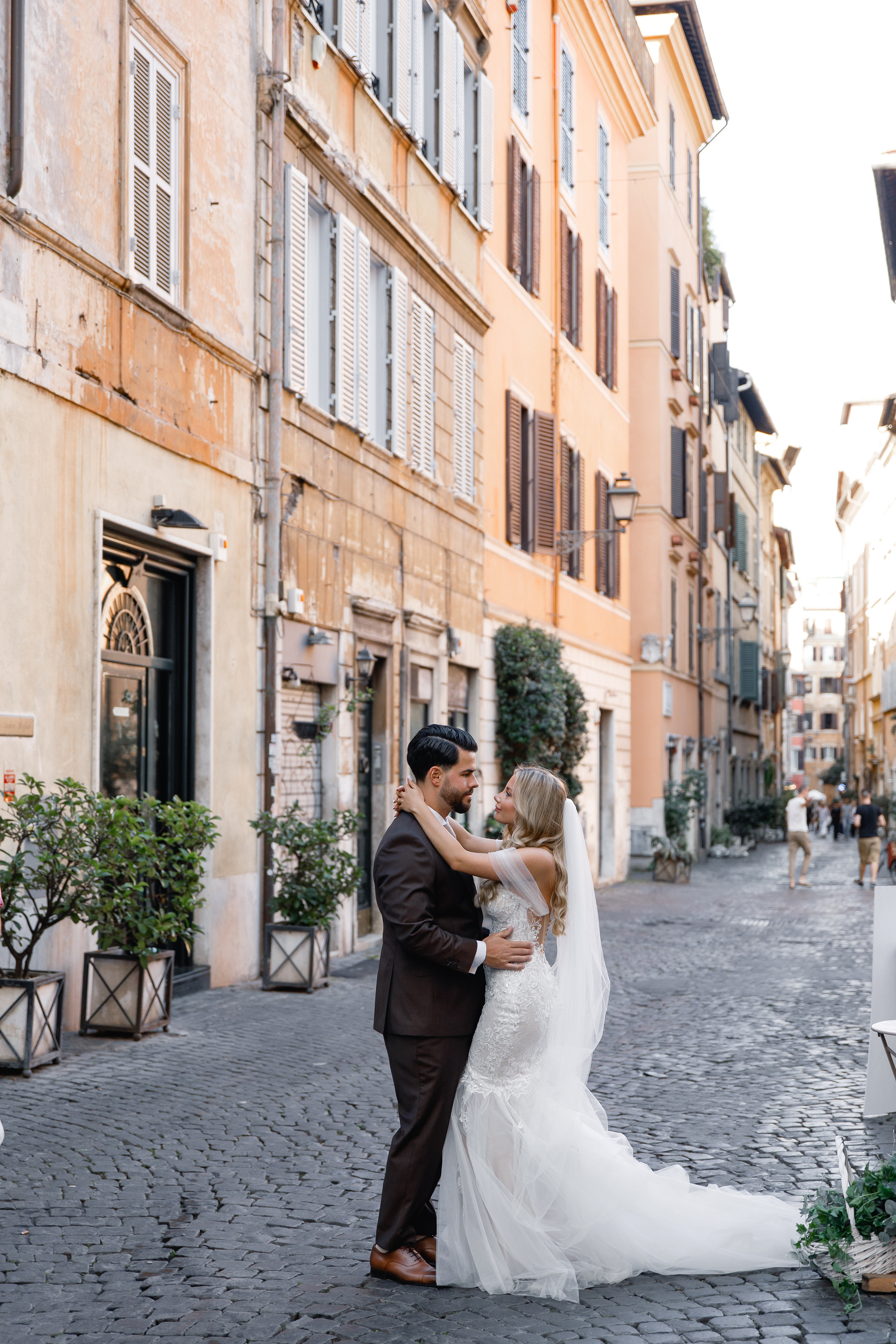 Wedding photographer in Rome. Wedding Photographer Rome Tuscany Como Sicily Puglia Amalfy Italy- Oksana Savenchuk