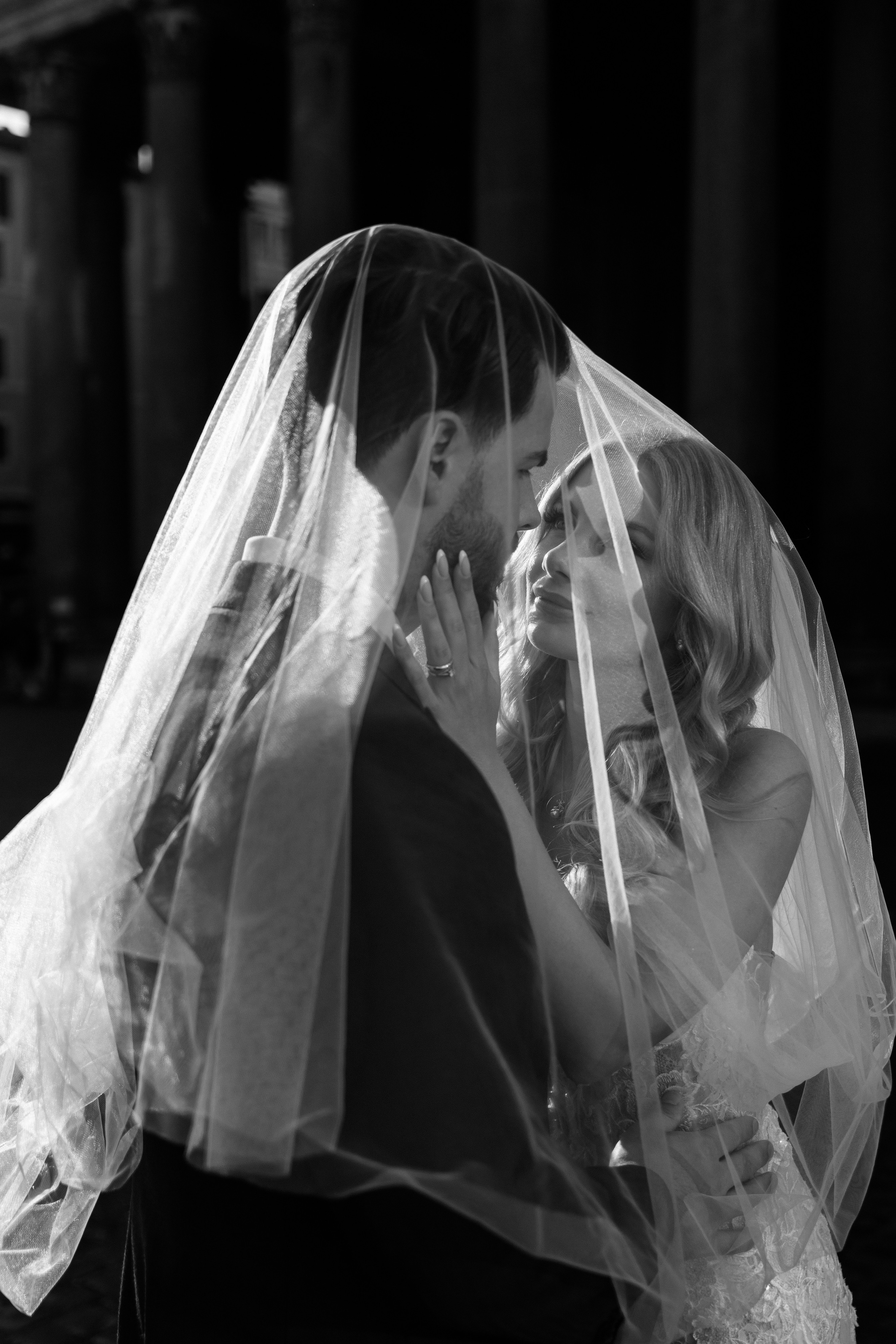 Wedding photographer in Rome. Wedding Photographer Rome Tuscany Como Sicily Puglia Amalfy Italy- Oksana Savenchuk