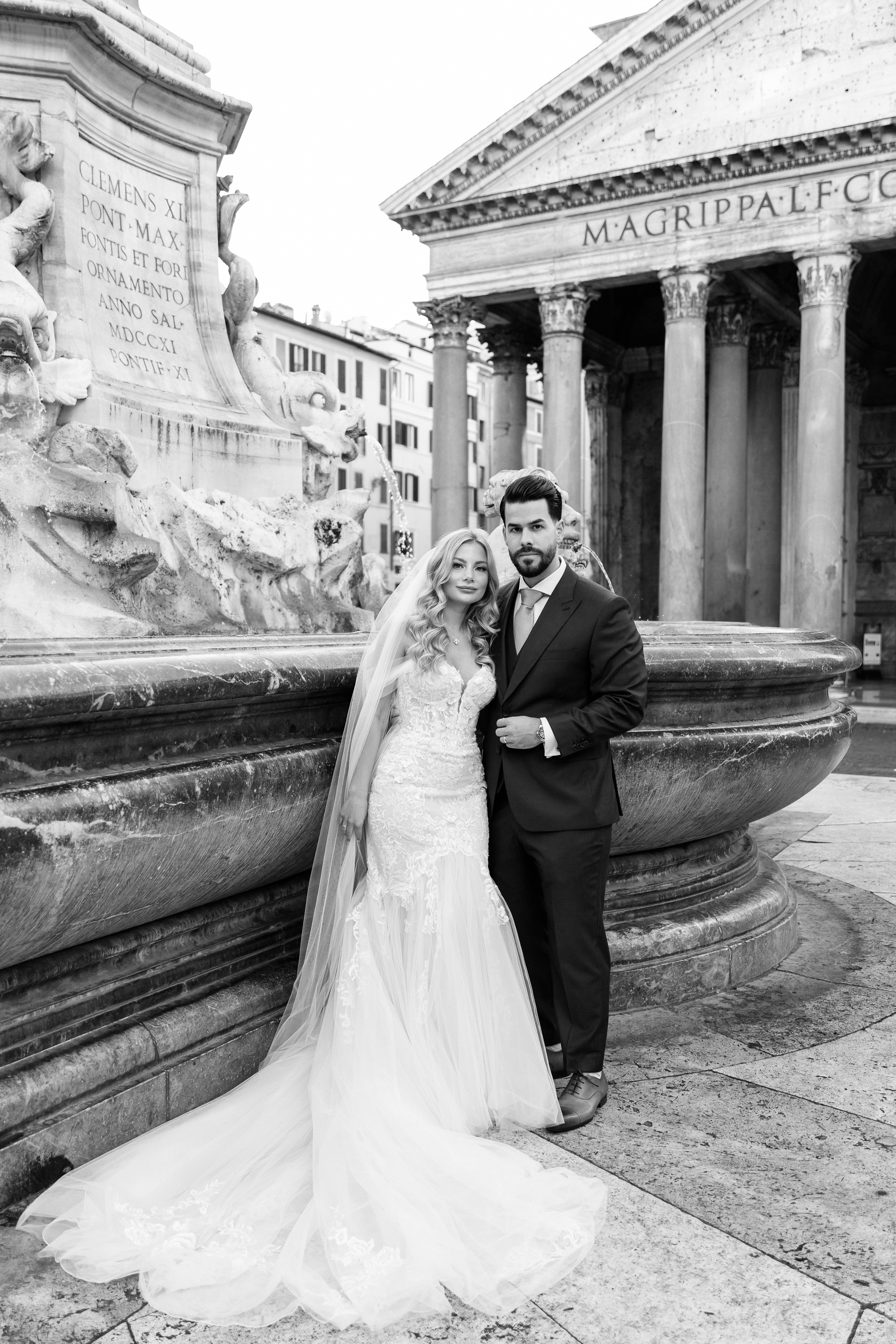 Wedding photographer in Rome. Wedding Photographer Rome Tuscany Como Sicily Puglia Amalfy Italy- Oksana Savenchuk