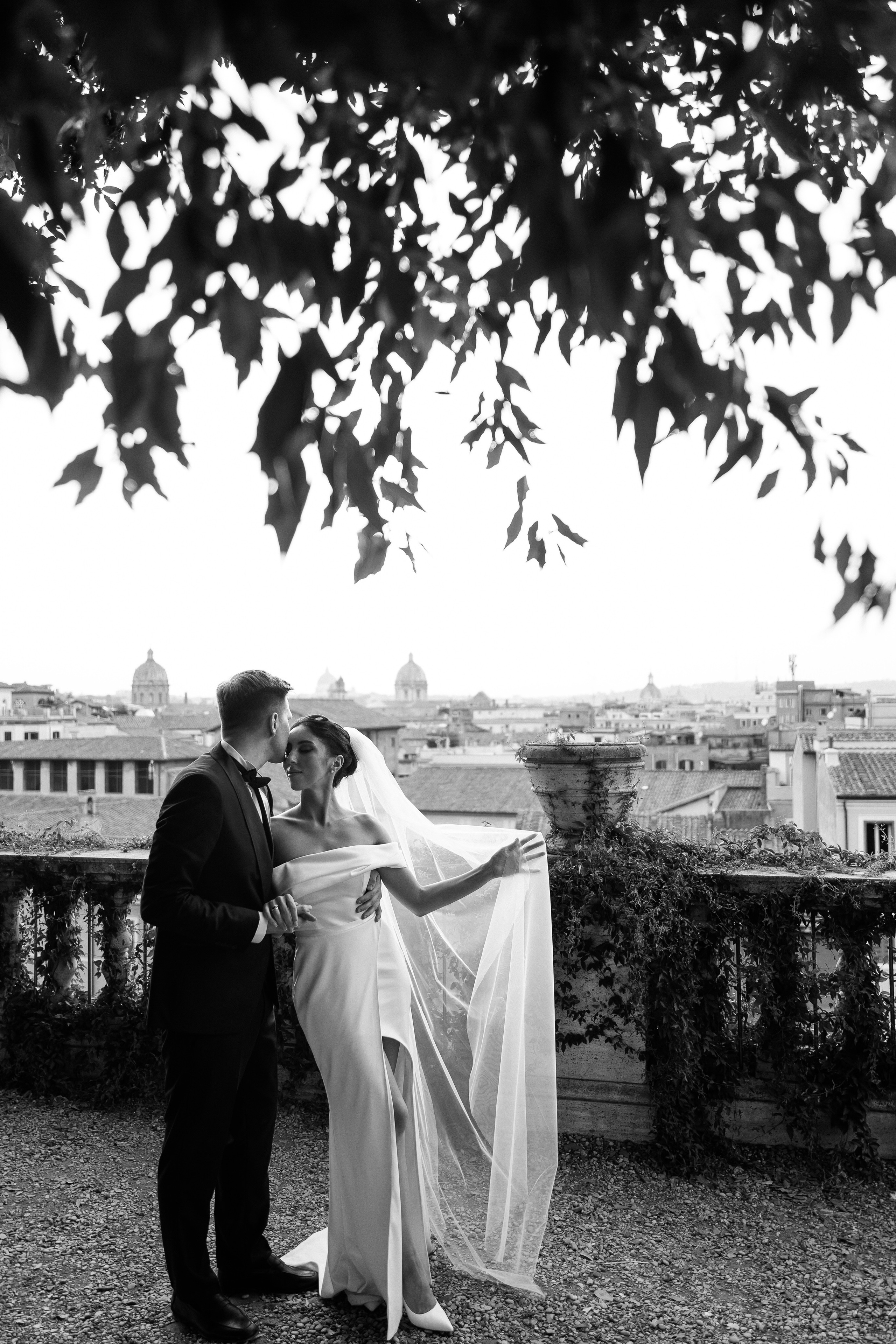 Wedding in Rome. Wedding Photographer Rome Tuscany Como Sicily Puglia Amalfy Italy- Oksana Savenchuk