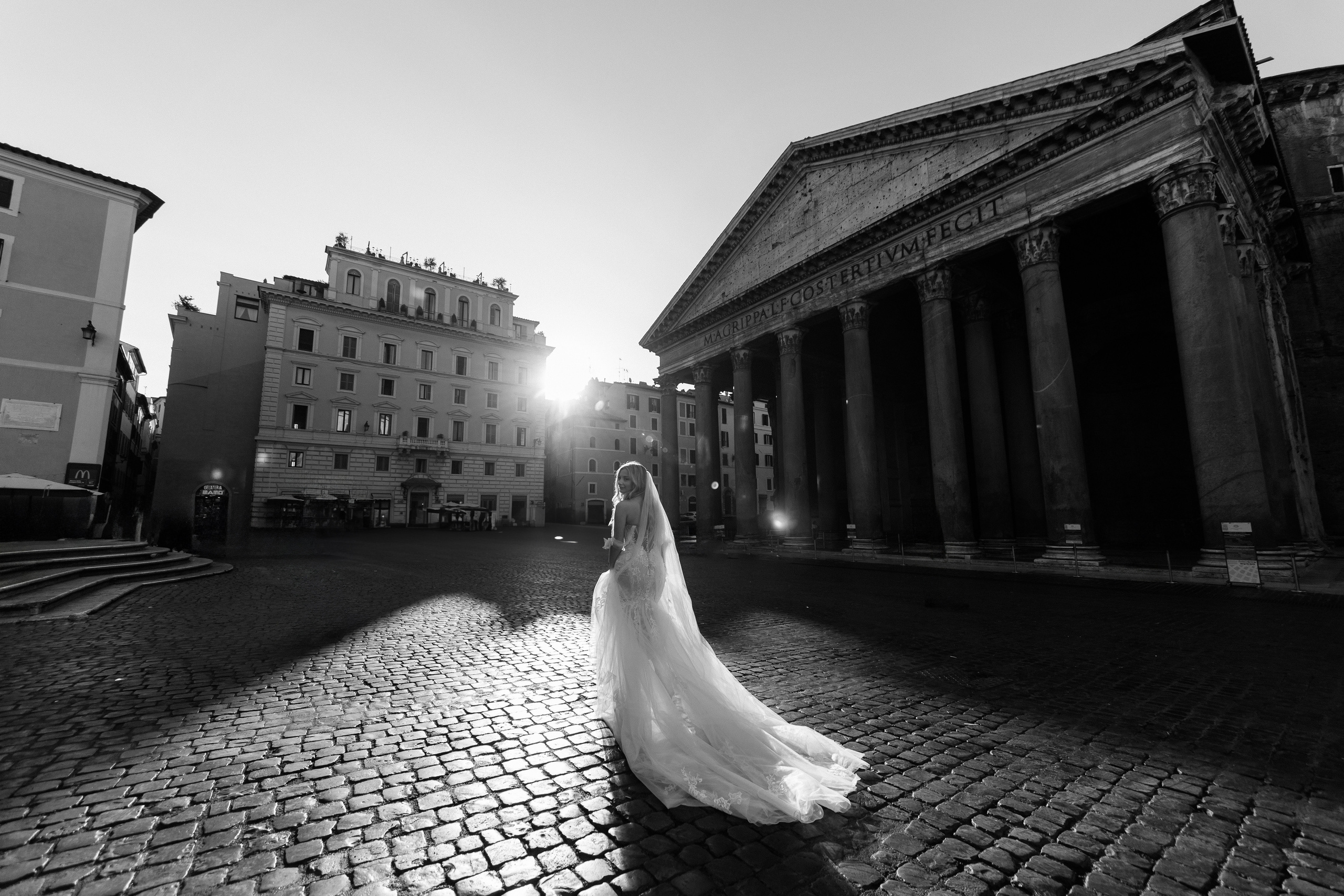 Wedding photographer in Rome. Wedding Photographer Rome Tuscany Como Sicily Puglia Amalfy Italy- Oksana Savenchuk