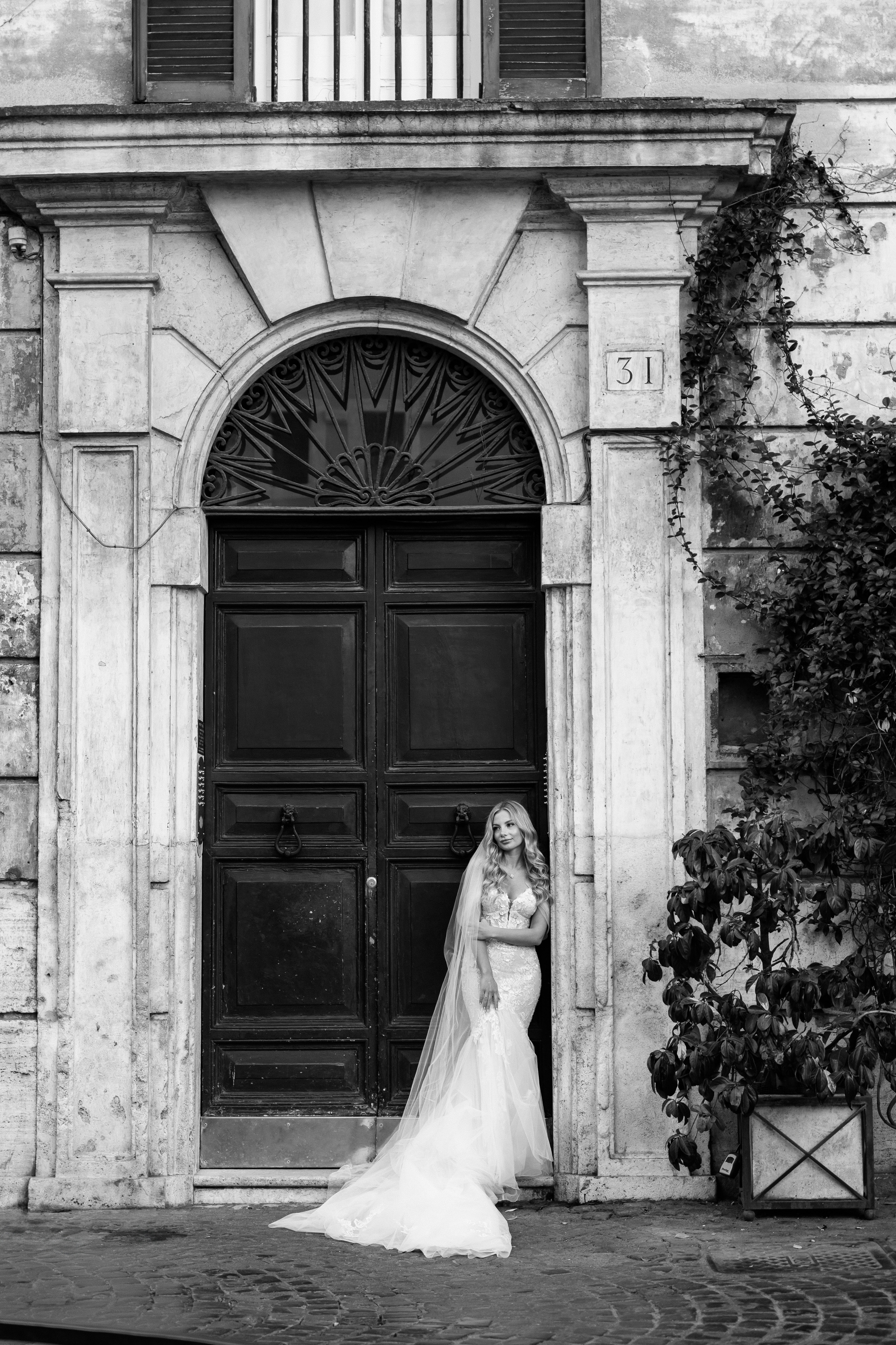 Wedding photographer in Rome. Wedding Photographer Rome Tuscany Como Sicily Puglia Amalfy Italy- Oksana Savenchuk