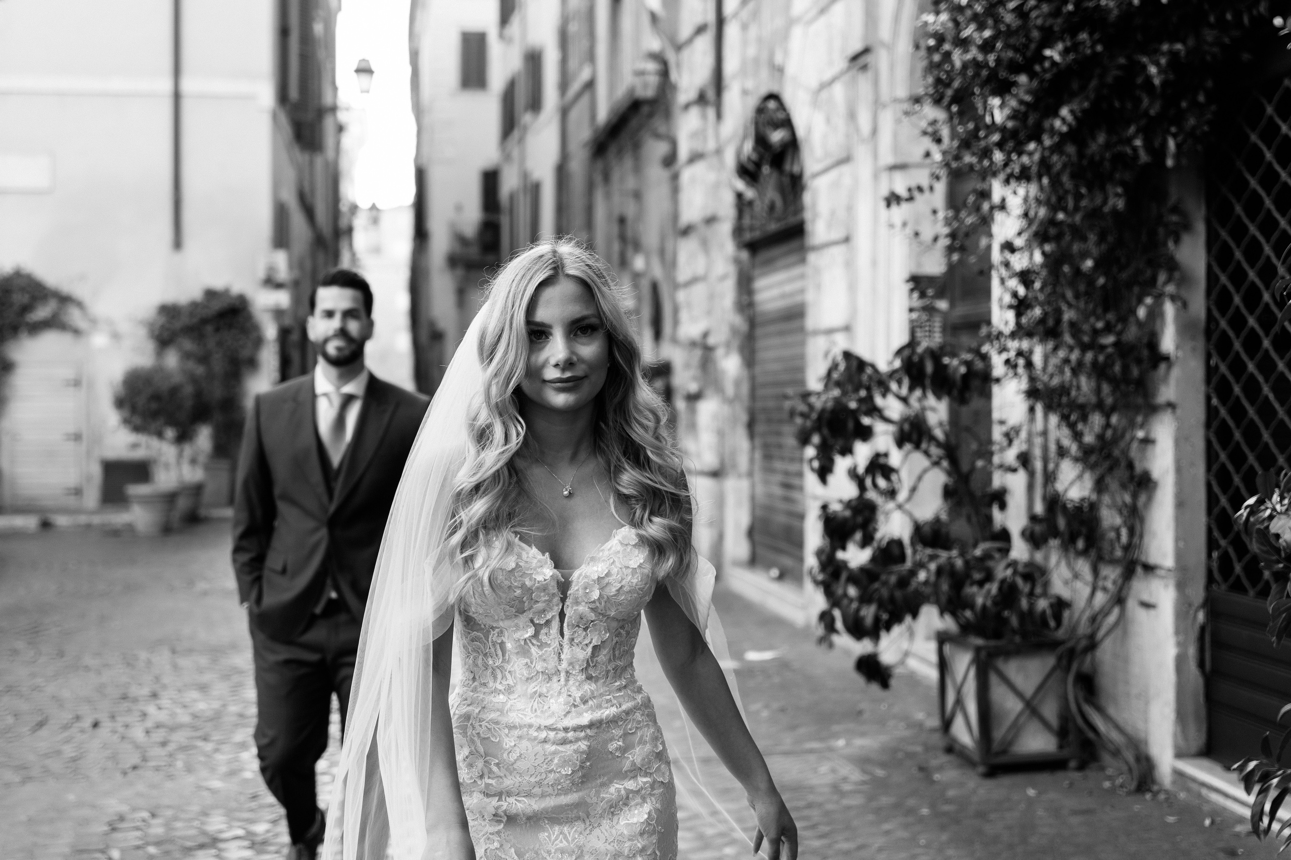 Wedding photographer in Rome. Wedding Photographer Rome Tuscany Como Sicily Puglia Amalfy Italy- Oksana Savenchuk