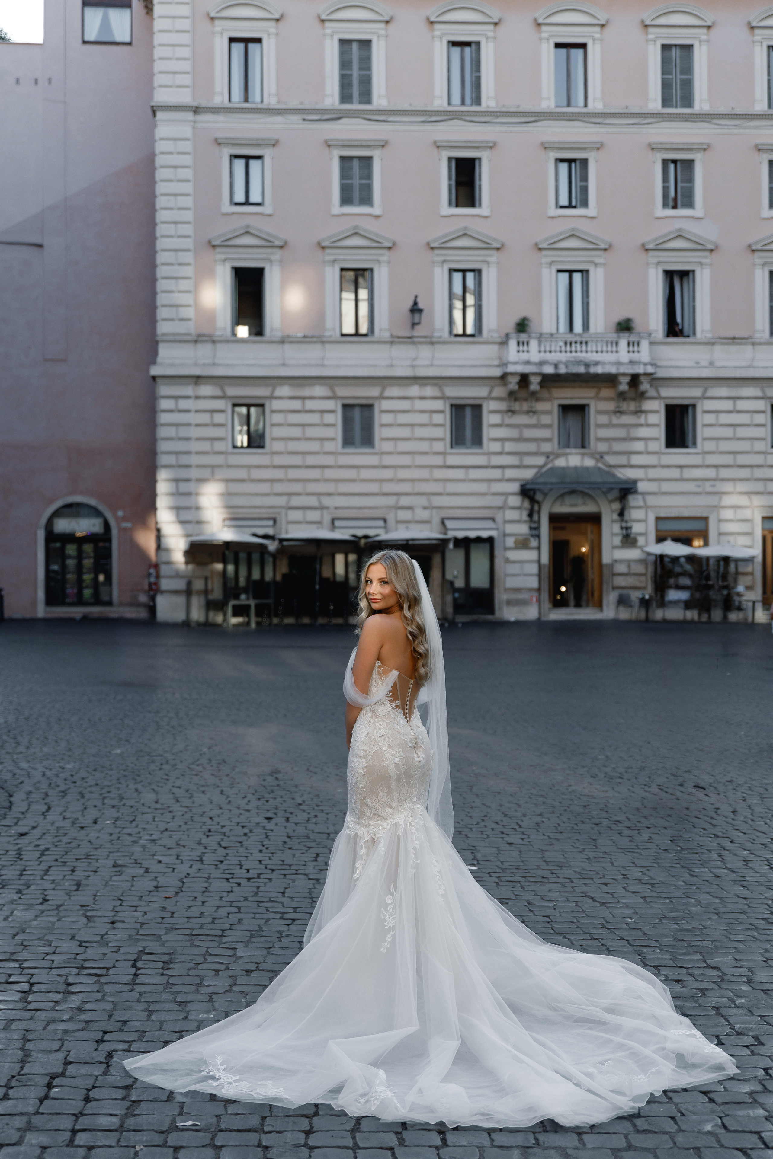 Wedding photographer in Rome. Wedding Photographer Rome Tuscany Como Sicily Puglia Amalfy Italy- Oksana Savenchuk