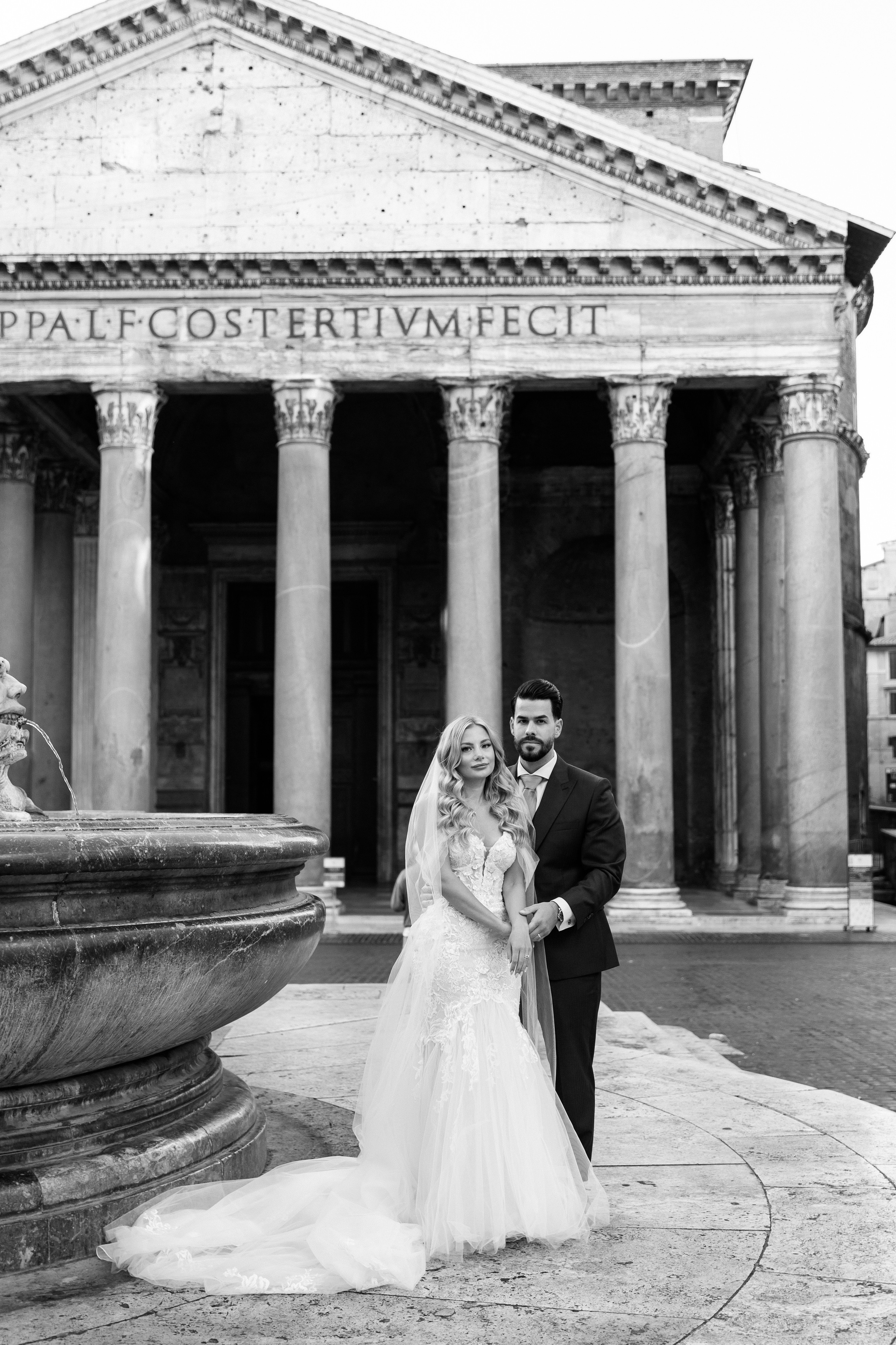 Wedding photographer in Rome. Wedding Photographer Rome Tuscany Como Sicily Puglia Amalfy Italy- Oksana Savenchuk