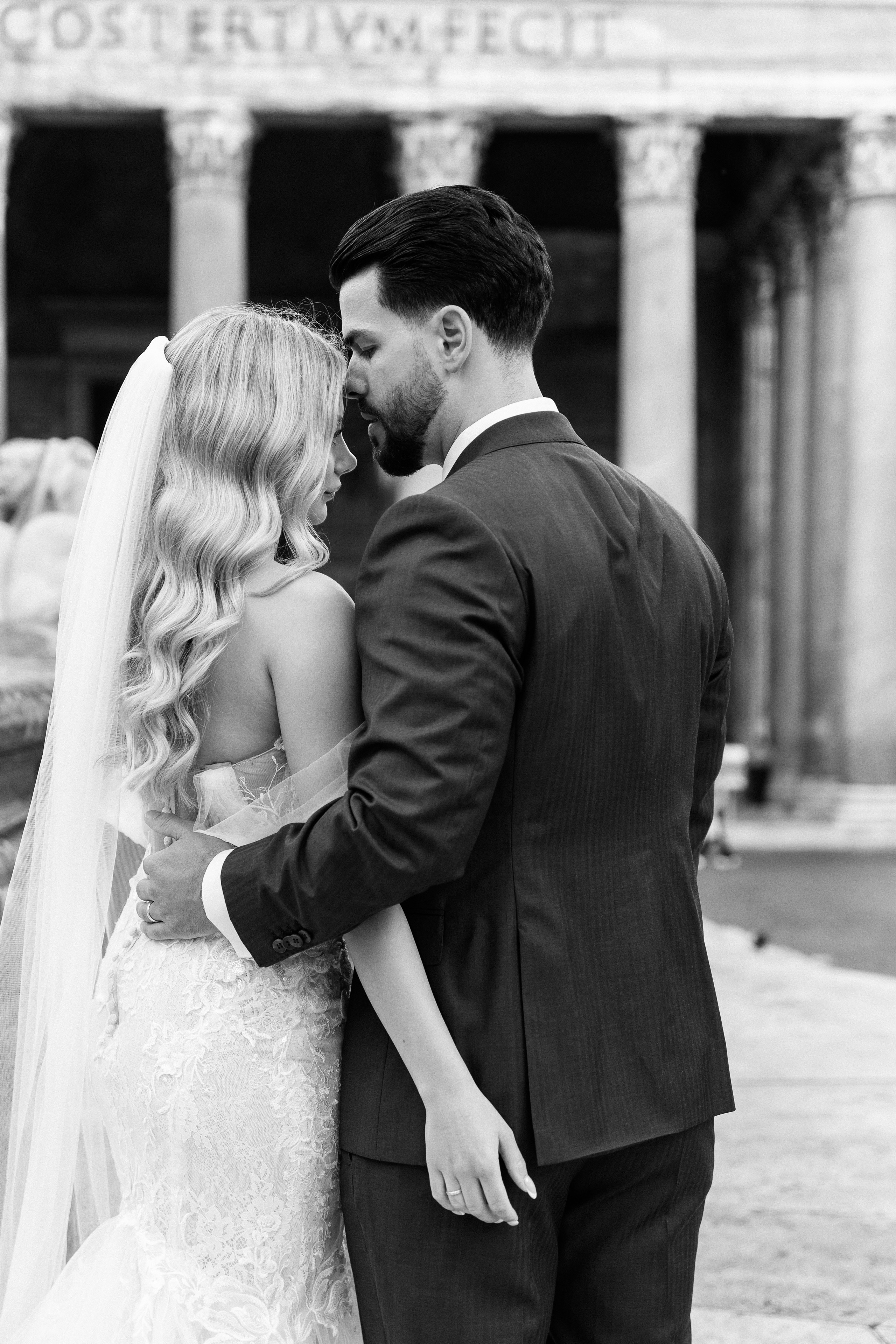 Wedding photographer in Rome. Wedding Photographer Rome Tuscany Como Sicily Puglia Amalfy Italy- Oksana Savenchuk