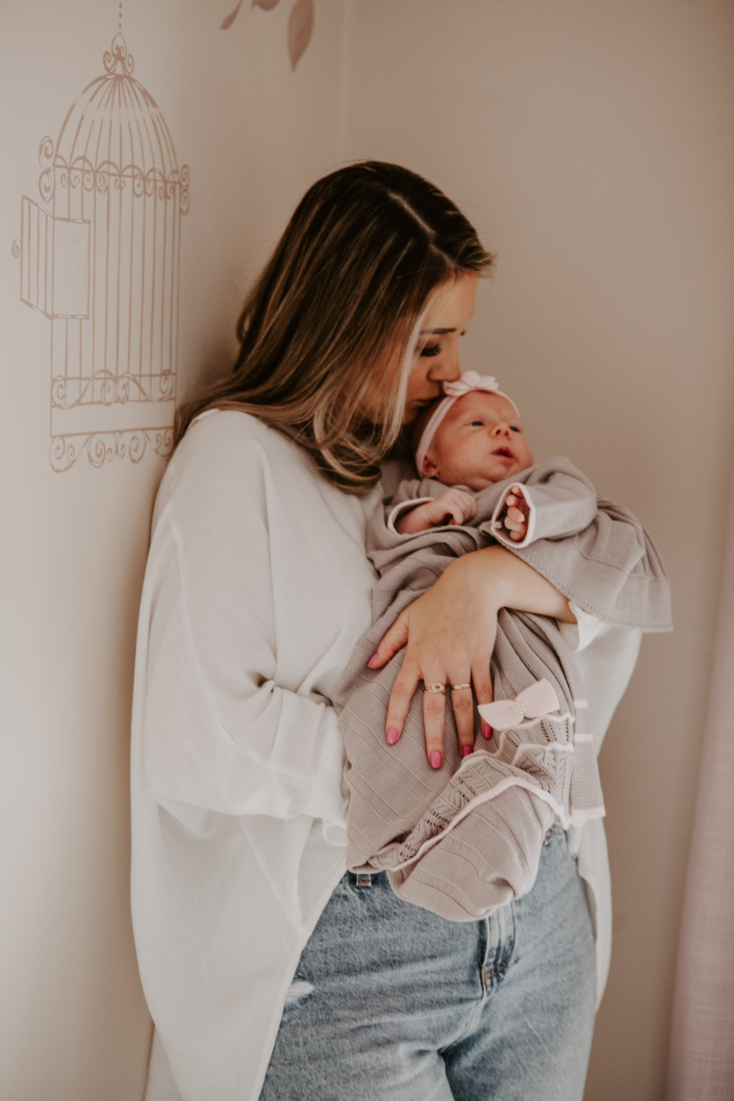 Bebê em casa. Fotógrafa de família