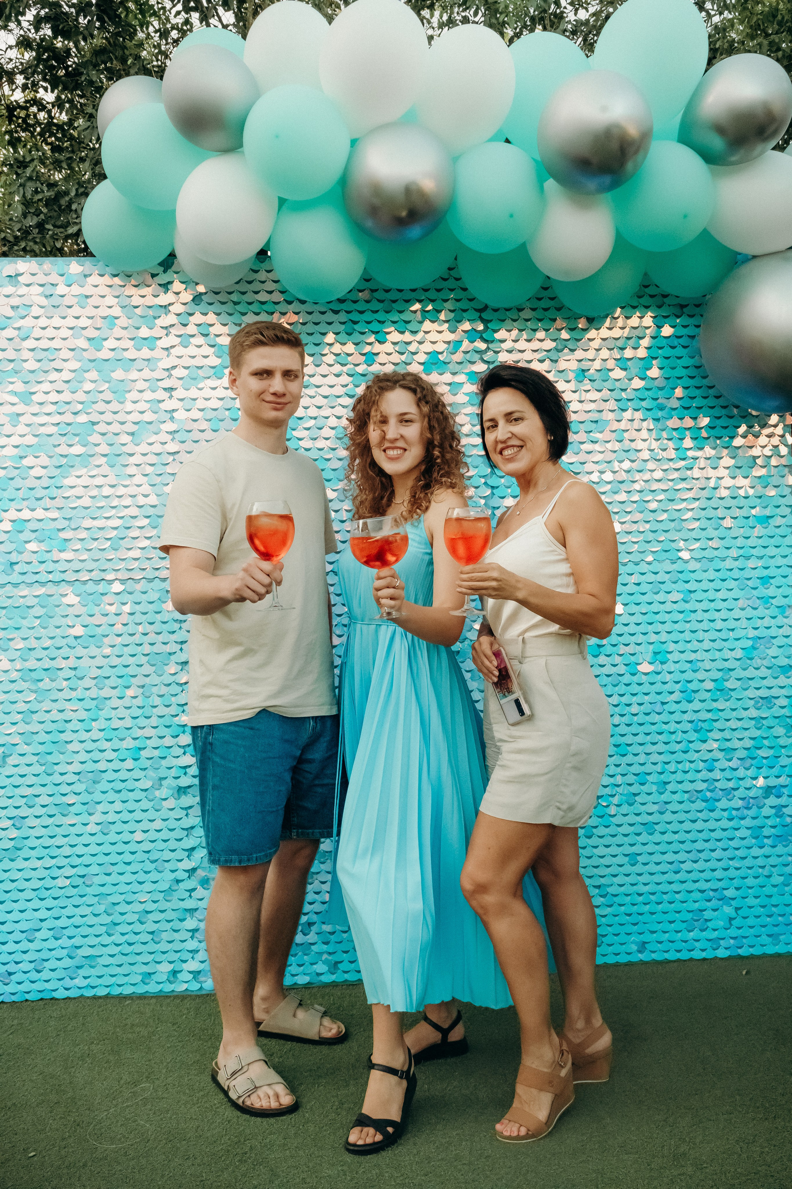 Pool party in  High Villa.  Cascais Sintra Lisbon. Валерія Сичова. Сімейний та репортажний фотограф в Португаліі