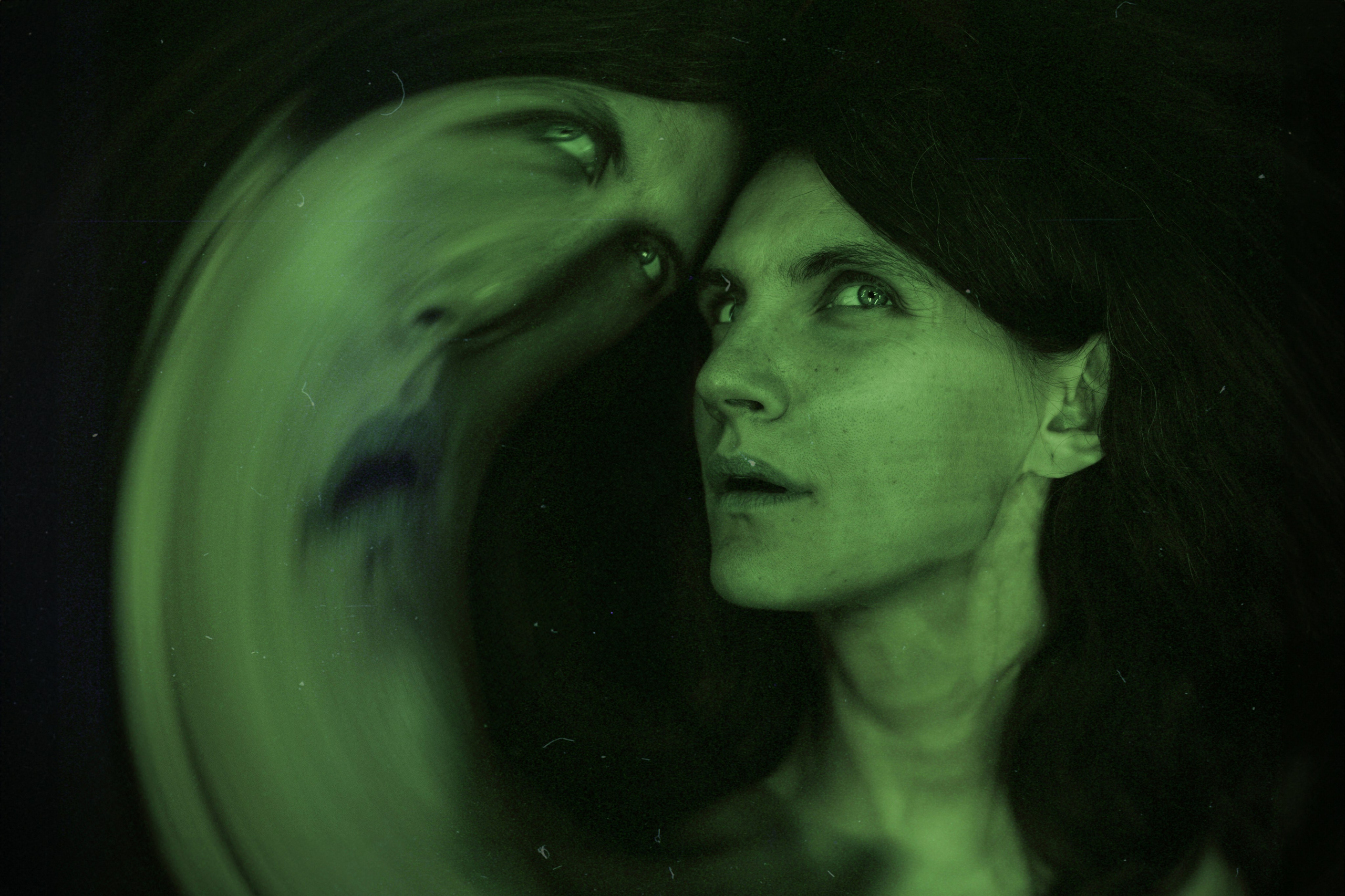 Blue Maria. Professional Photographer in Berlin — Portraits, Love Story, Events, F