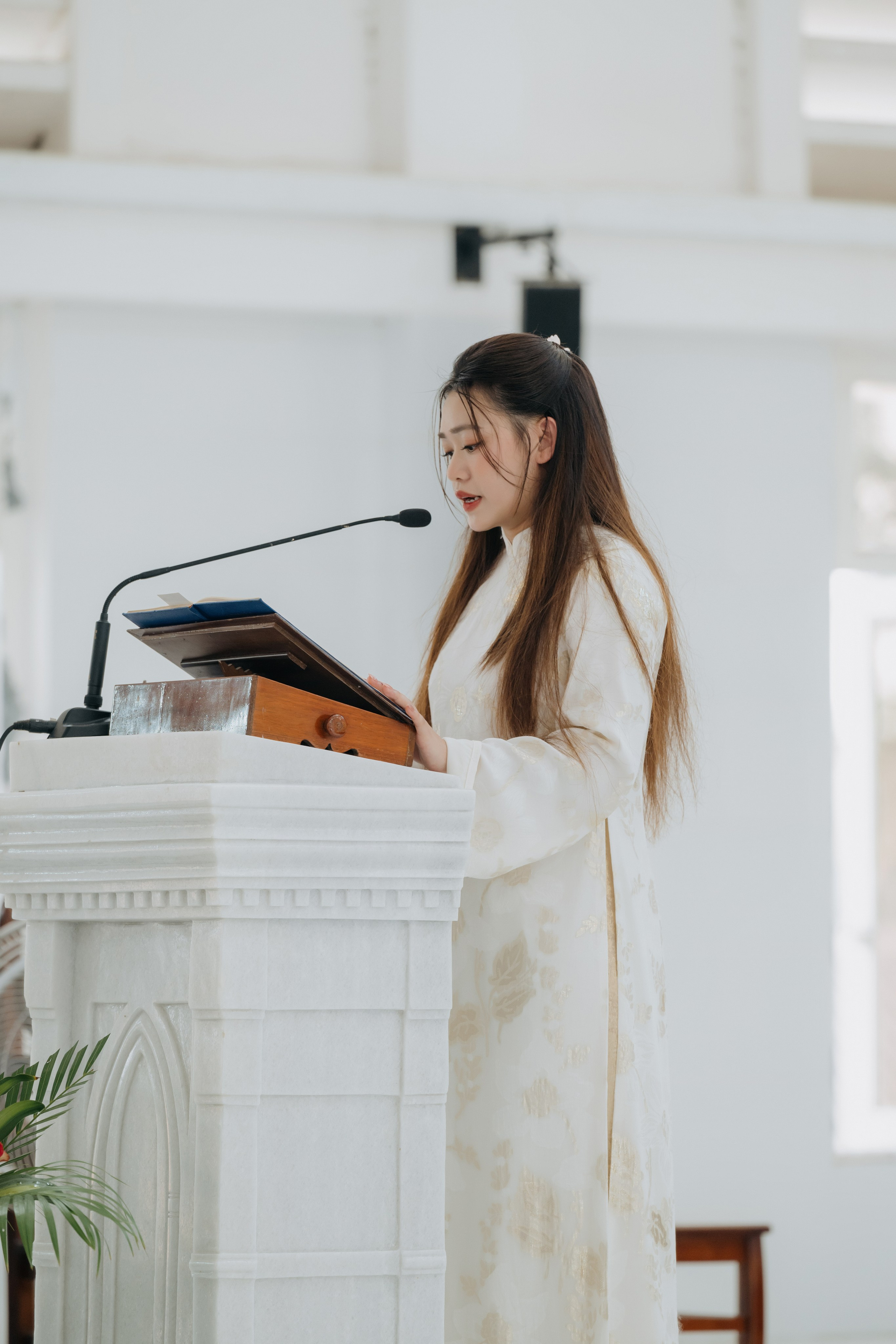 Church Wedding / TRANG & TUONG. Saigon Wedding Present | Art Beyond Moments