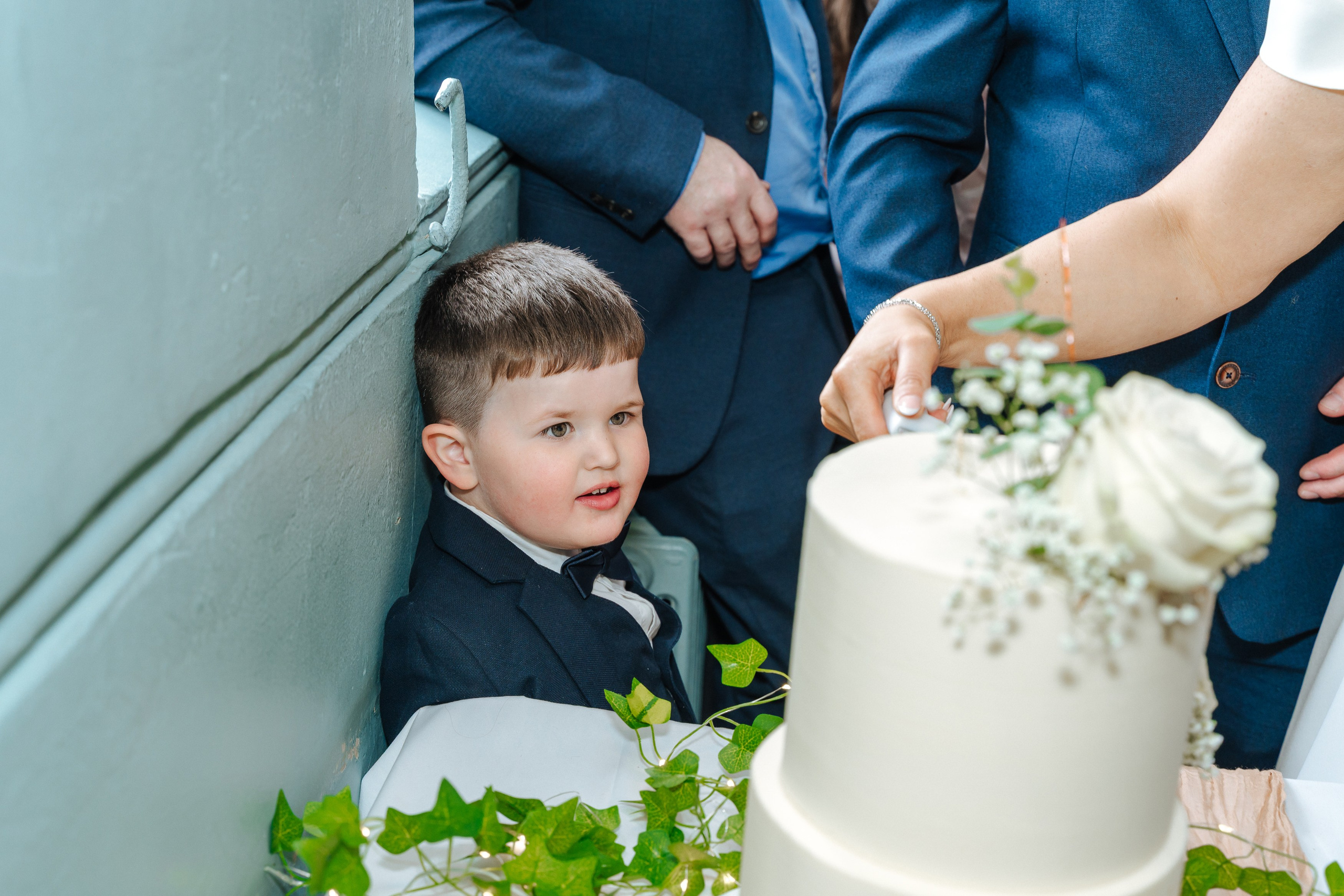 Luke and Nicola’s wedding at Danson House. Photographer in England Ekaterina Romanova