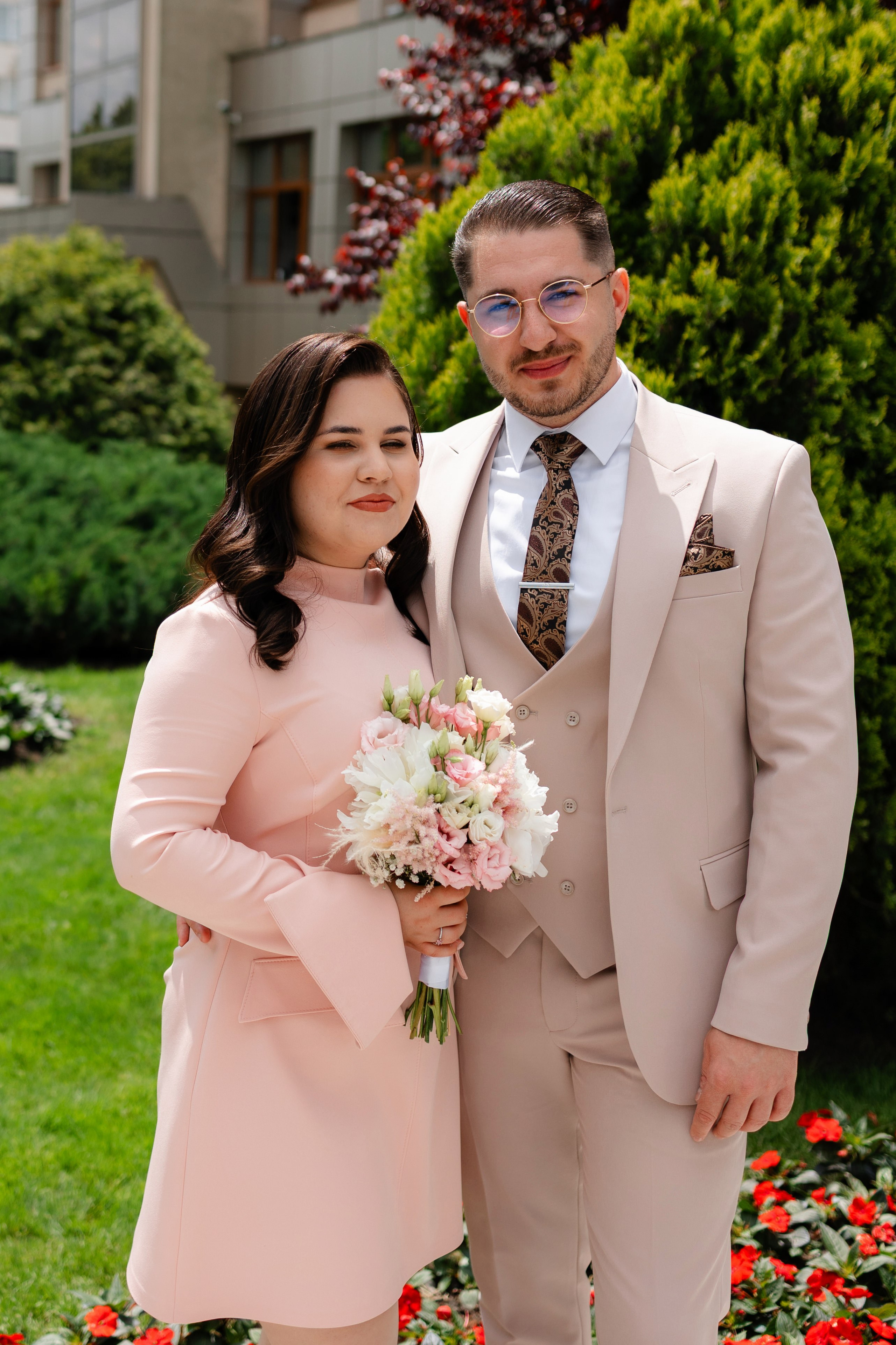 Olivia & Alex. Wedding Photographer, based in Iasi, Romania, but will travel all over the globe to make sure you look amazing in all your wedding photos