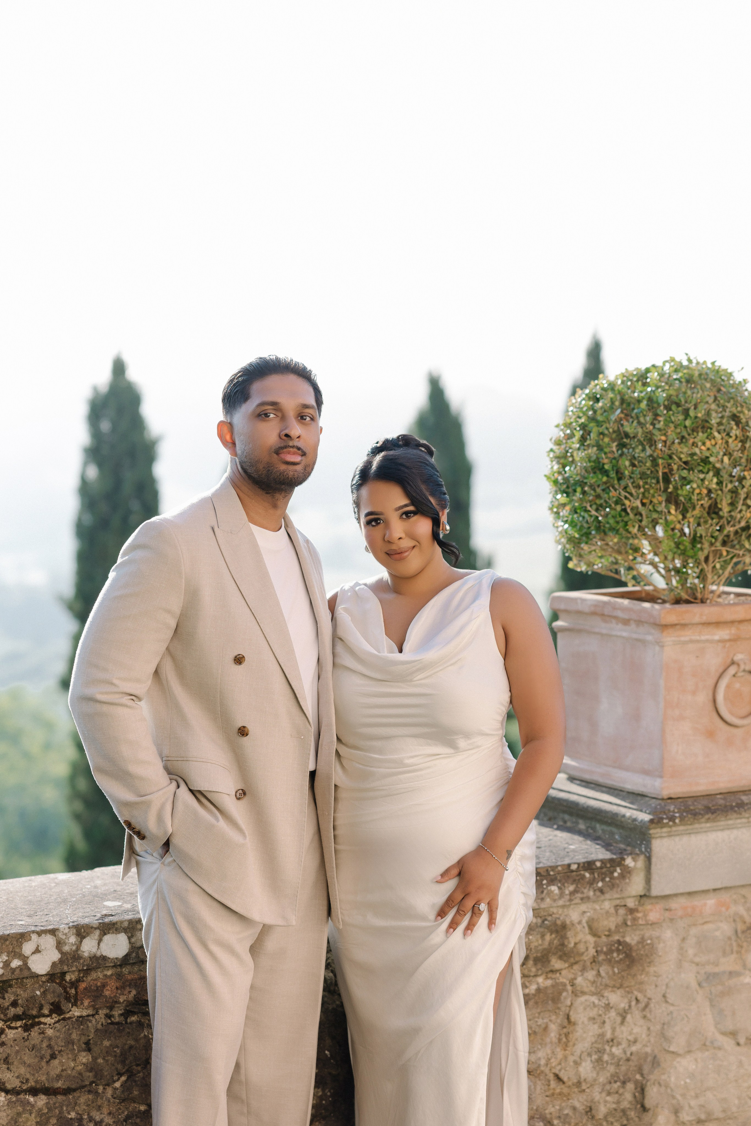 Pre-wedding in Tuscany. Wedding photographer Italy