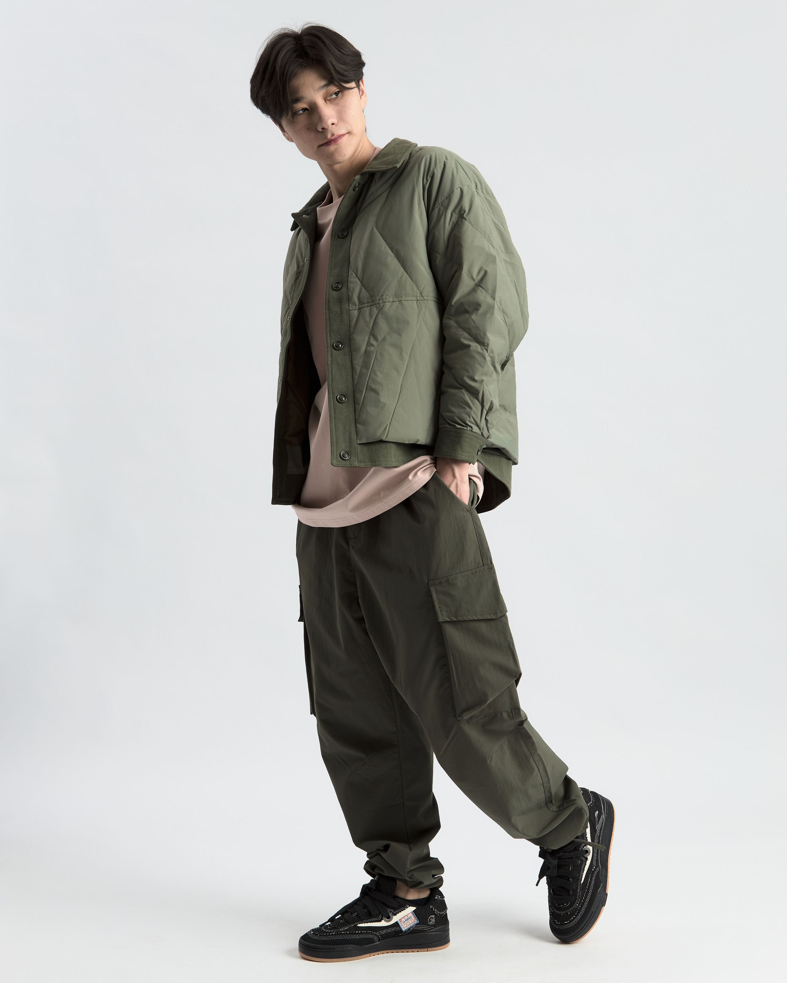 Одежда. Предметная фотосъемка в Алматы. Студия фото и видео съемки товаров