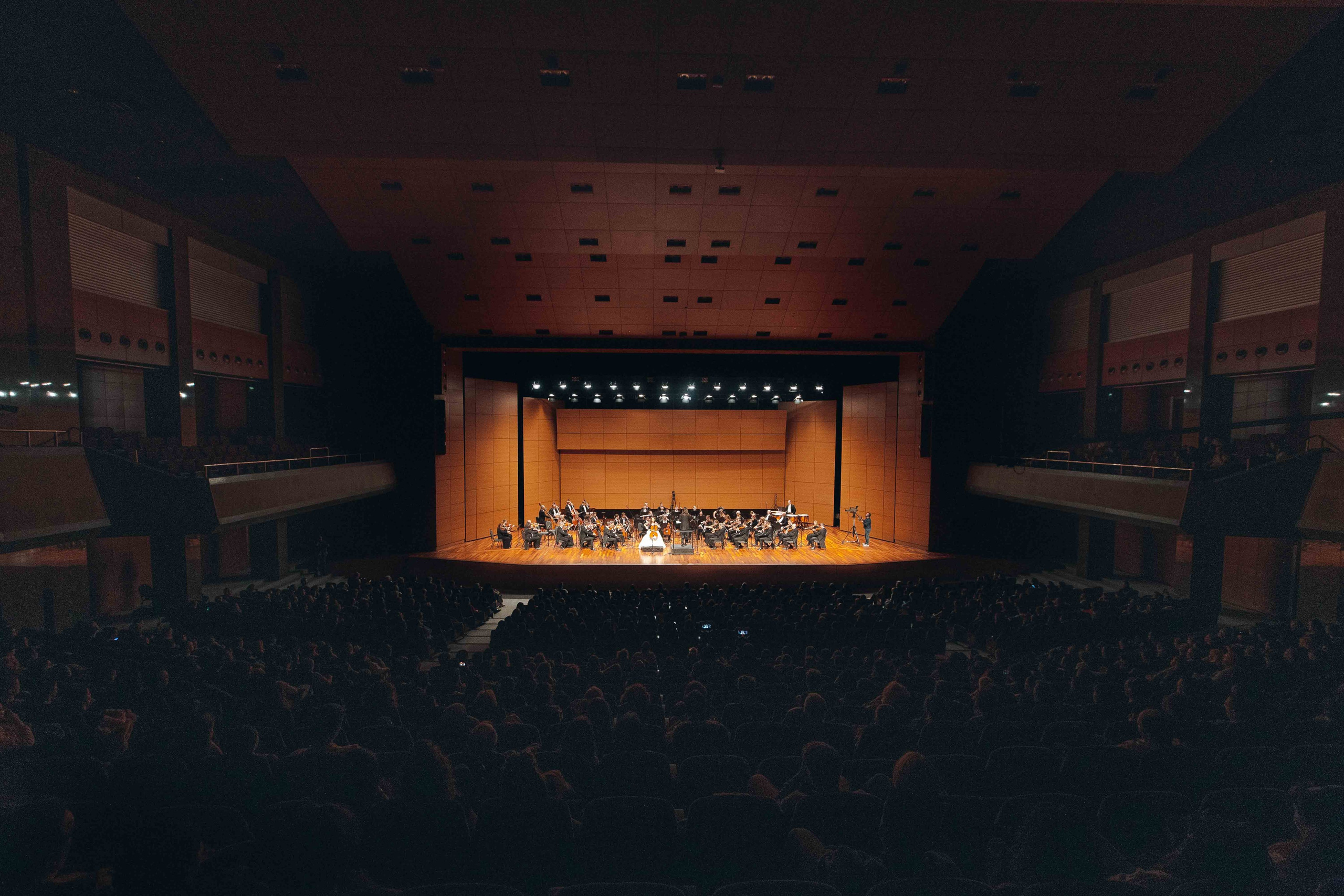 The Tchaikovsky Academic Grand Symphony Orchestra in Istanbul. Wedding&Event photographer Ismail Rzayev in Baku