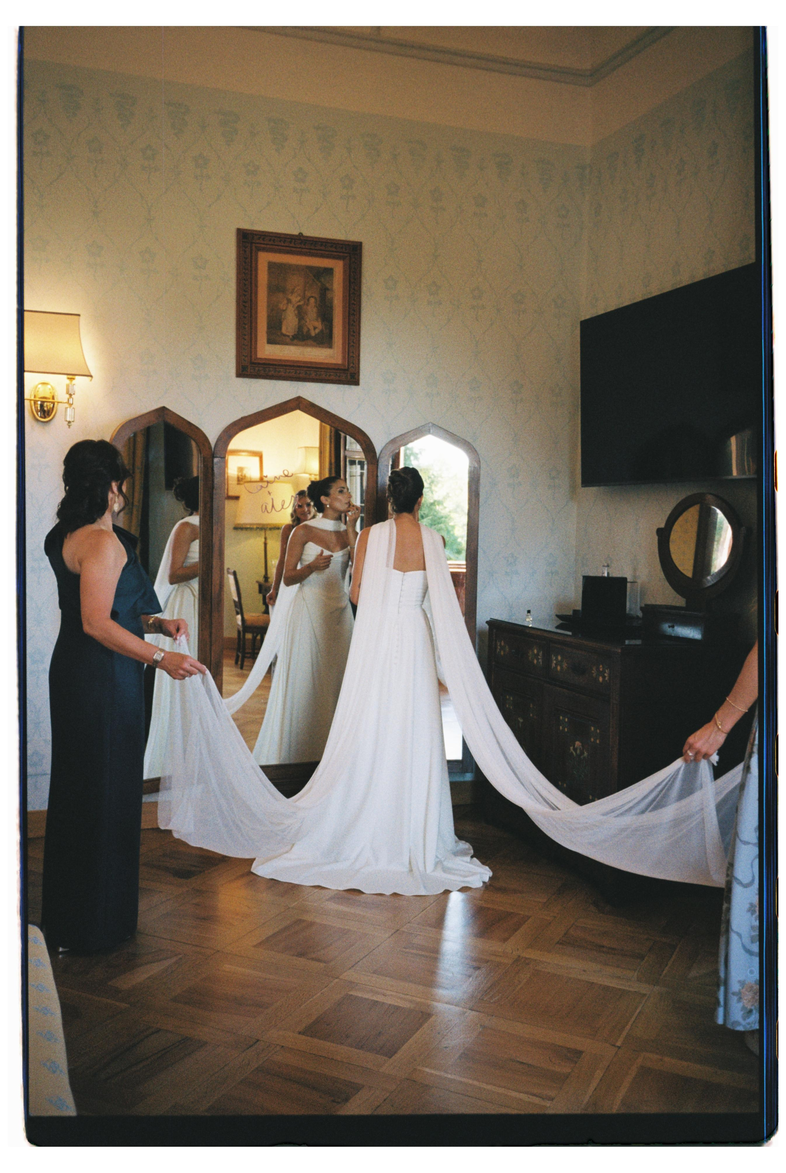 Wedding Photographer Lake Maggiore Como Italy. Wedding Photographer Rome Tuscany Como Sicily Puglia Amalfy Italy- Oksana Savenchuk