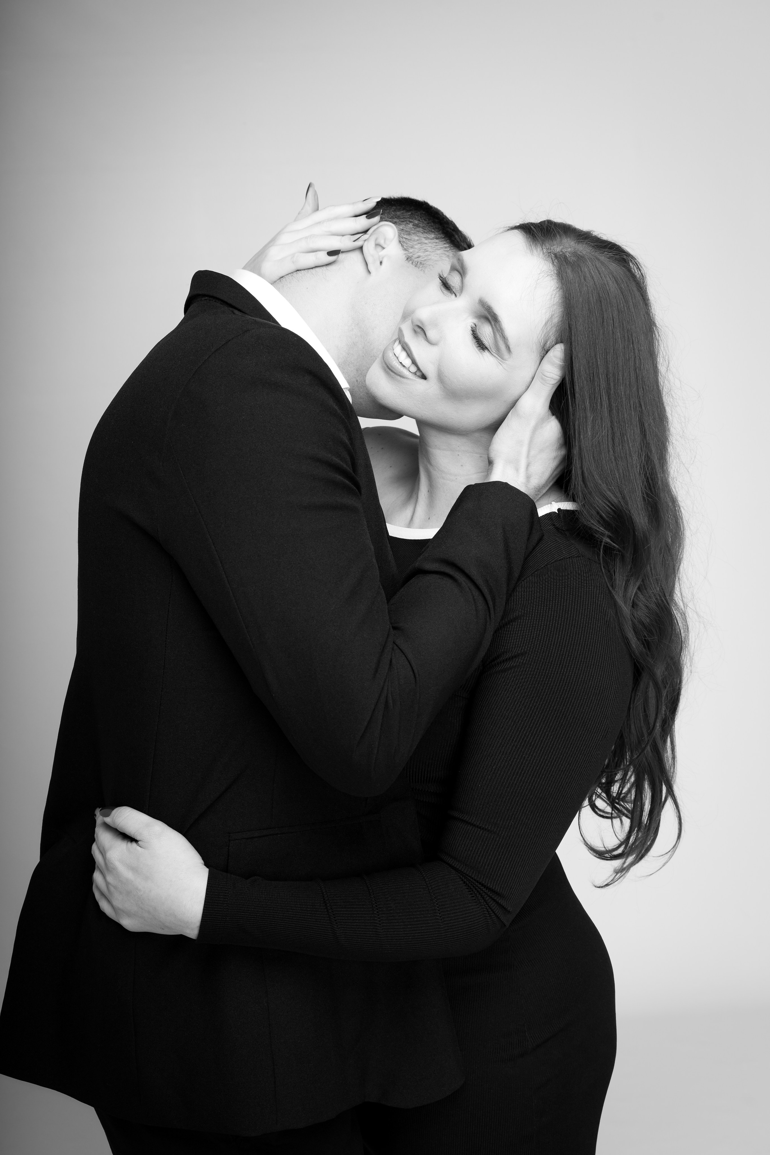 Séance photo couple Albi. Photographe de mariage et de portrait dans le Tarn, Toulouse et en Occitanie