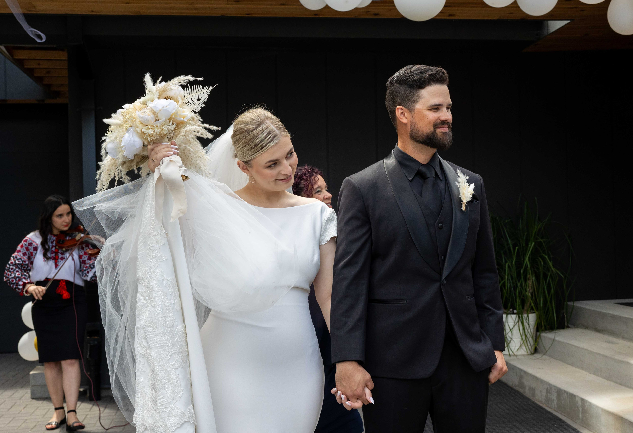 Khrystyna & Zachary (Winnipeg Art Gallery). Wedding Photographer in Winnipeg — Cinematic & Timeless by Vitiuk Photography