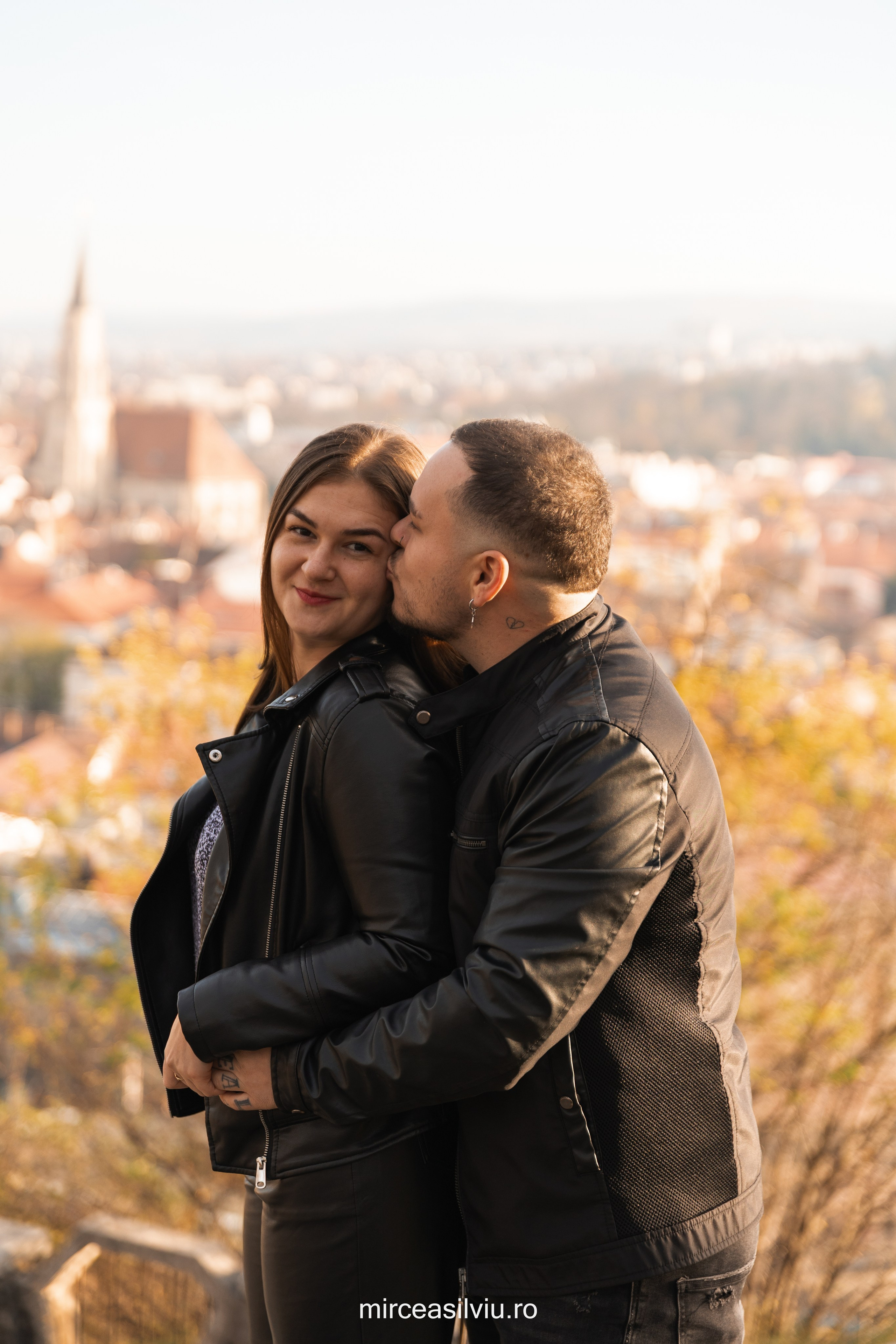 Alin&Paula. Fotograf de portrete și evenimente din Cluj-Napoca. Ședințe foto individuale, nunți, botezuri și aniversări în Cluj și județul Cluj