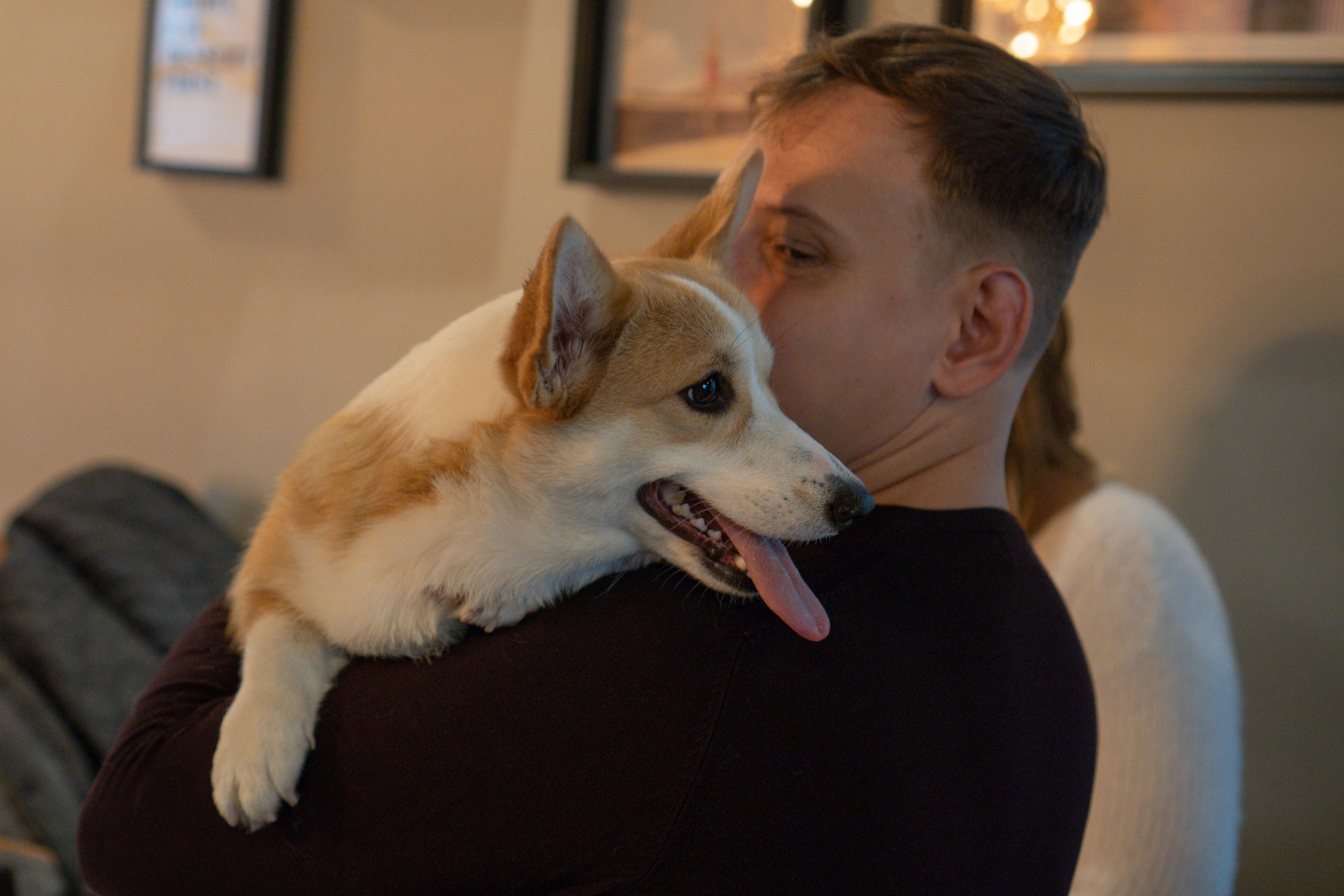 Maarika, Jegor and their Luna, Pembroke Welsh Corgi. Kat Laisaar — Pet photographer in Tallinn