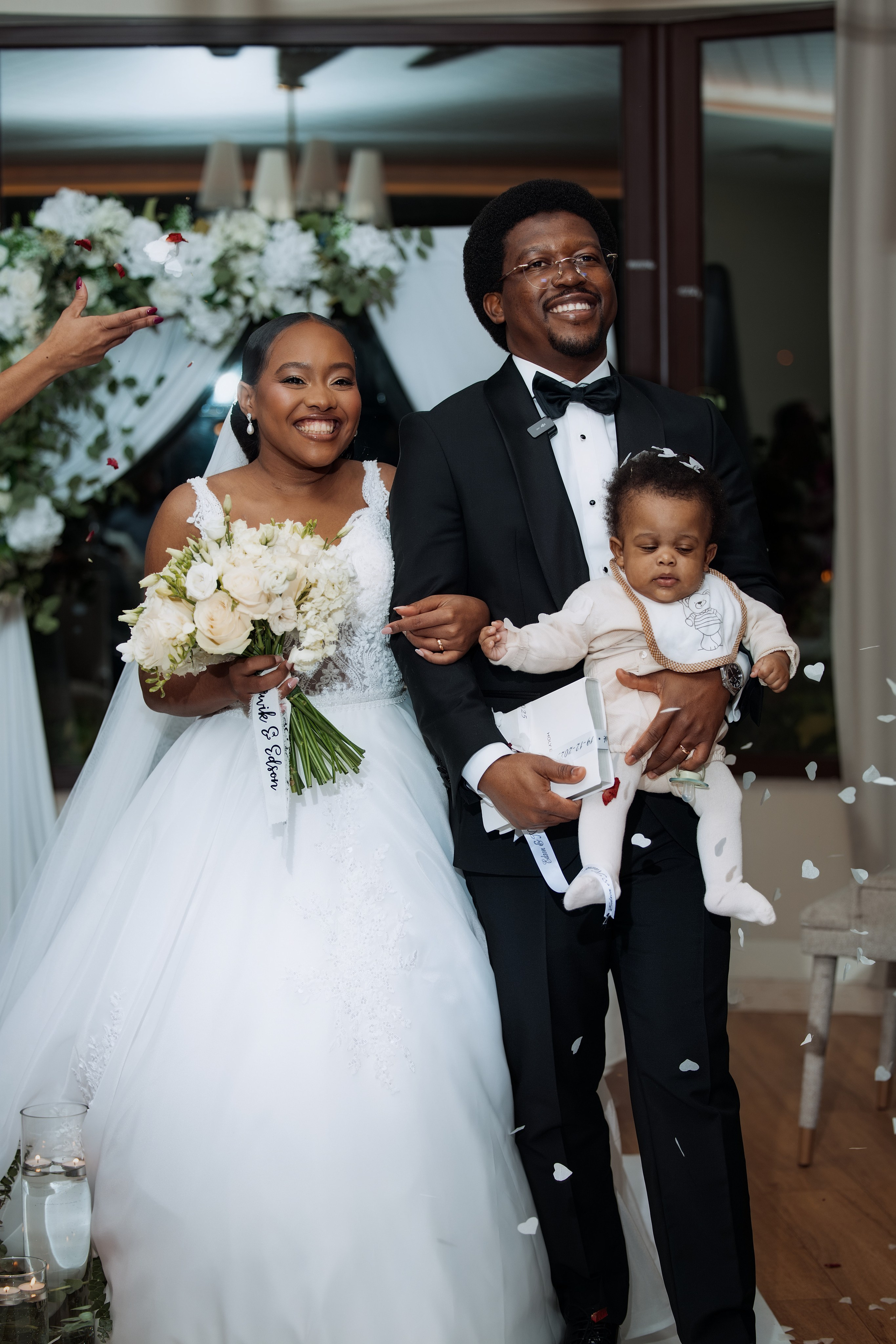 Nawik e Ethson. Fazemos o seu casamento ser lembrado por gerações