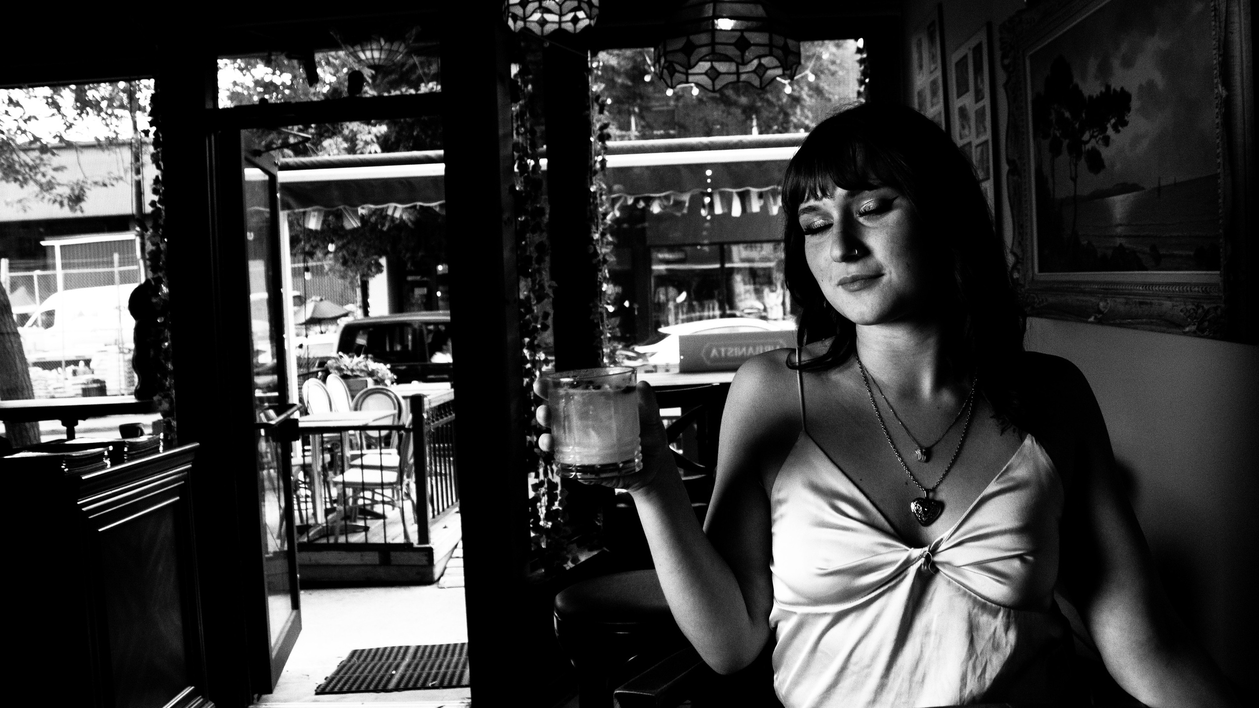 Bars, restaurants, cafés, interiors, teams, work processes, and services