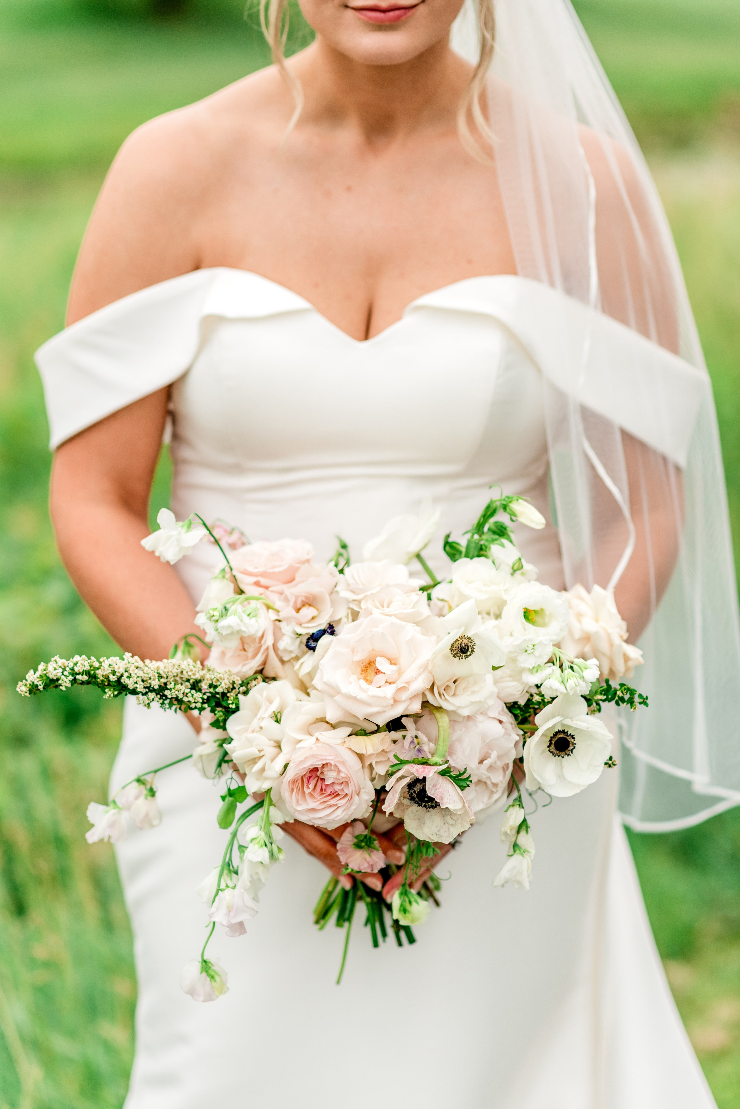 Elegant Wedding at Fox Hills Golf & Banquet Center | Plymouth MI Wedding Photographer. Alexandria Danielle Photography | Fort Wayne & Indianapolis Wedding Photographer