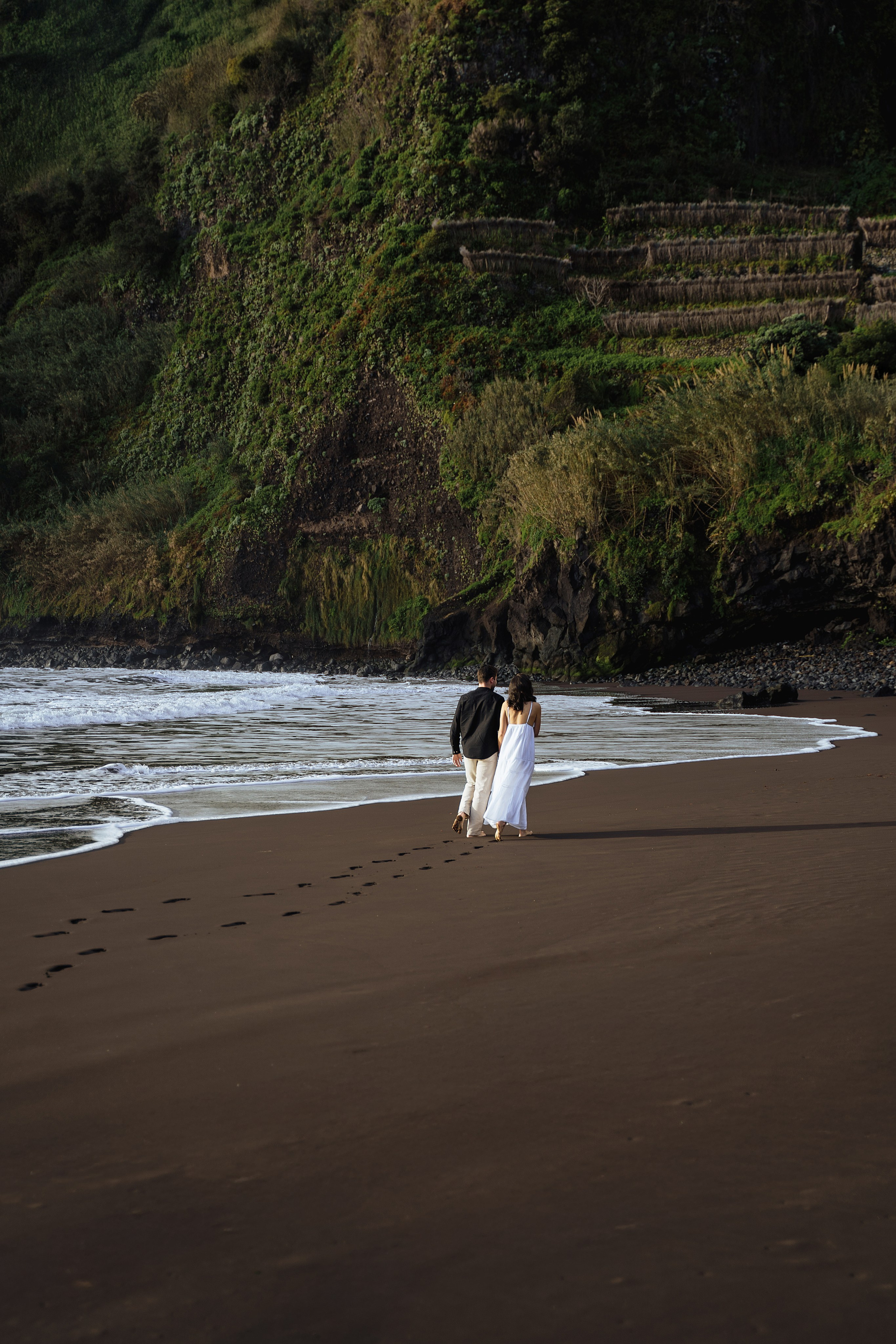 Morning Love Story Photoshoot on Seixal Beach | Madeira Photographer. Your photographer in Madeira