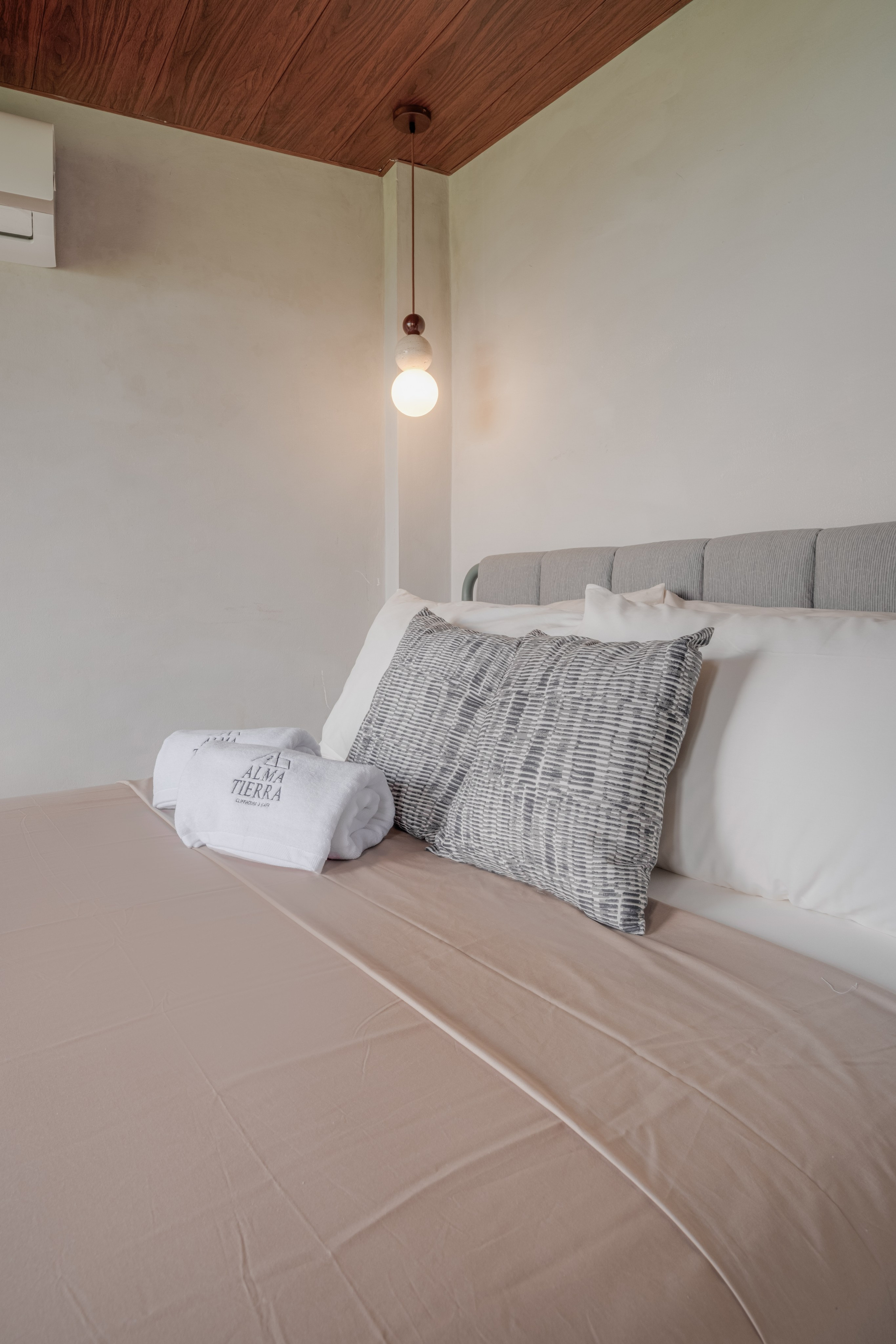 Alma Tierra Cliffhouse // Batangas. Interior & Architectural Photographer Philippines | Argen Carlo Camaclang