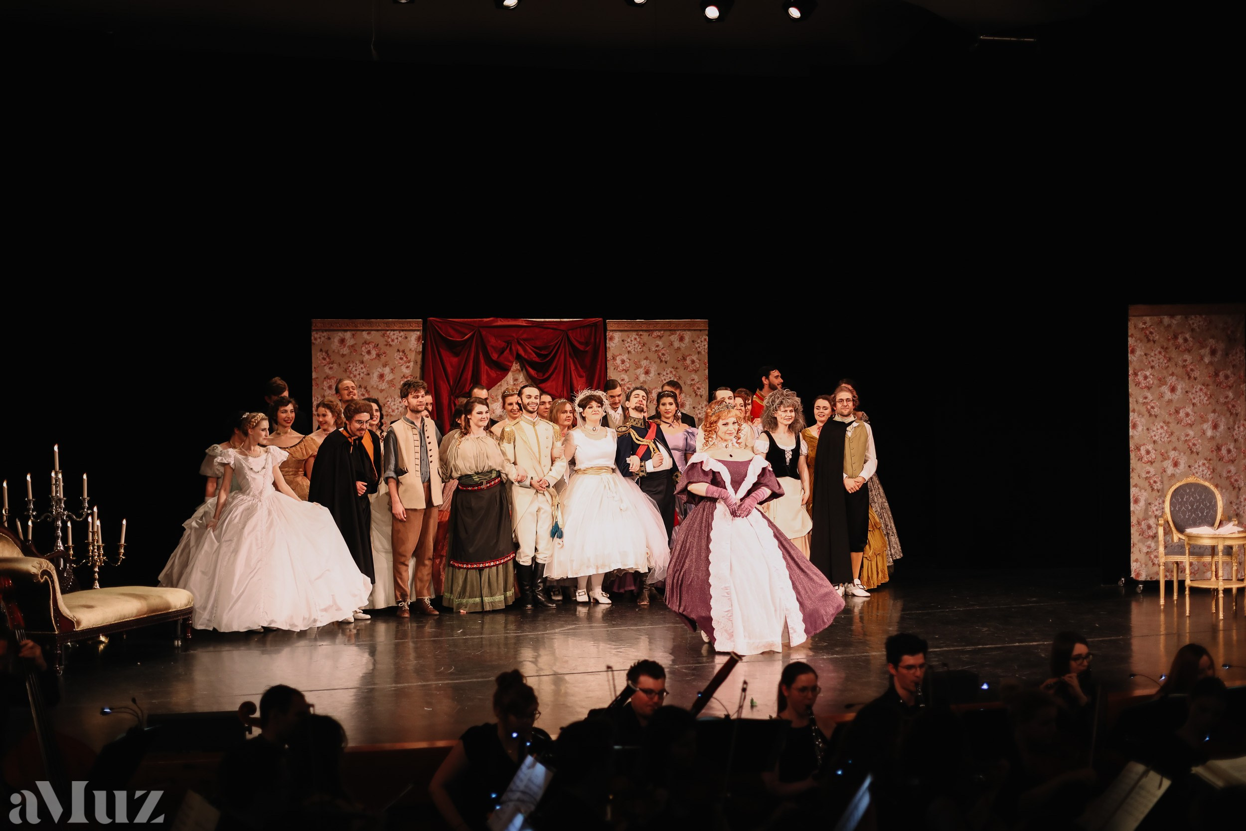 Opera Łąkowa. Fotograf Ślubny Warszawa - Sesje Biznesowe Rodzinne Eventy