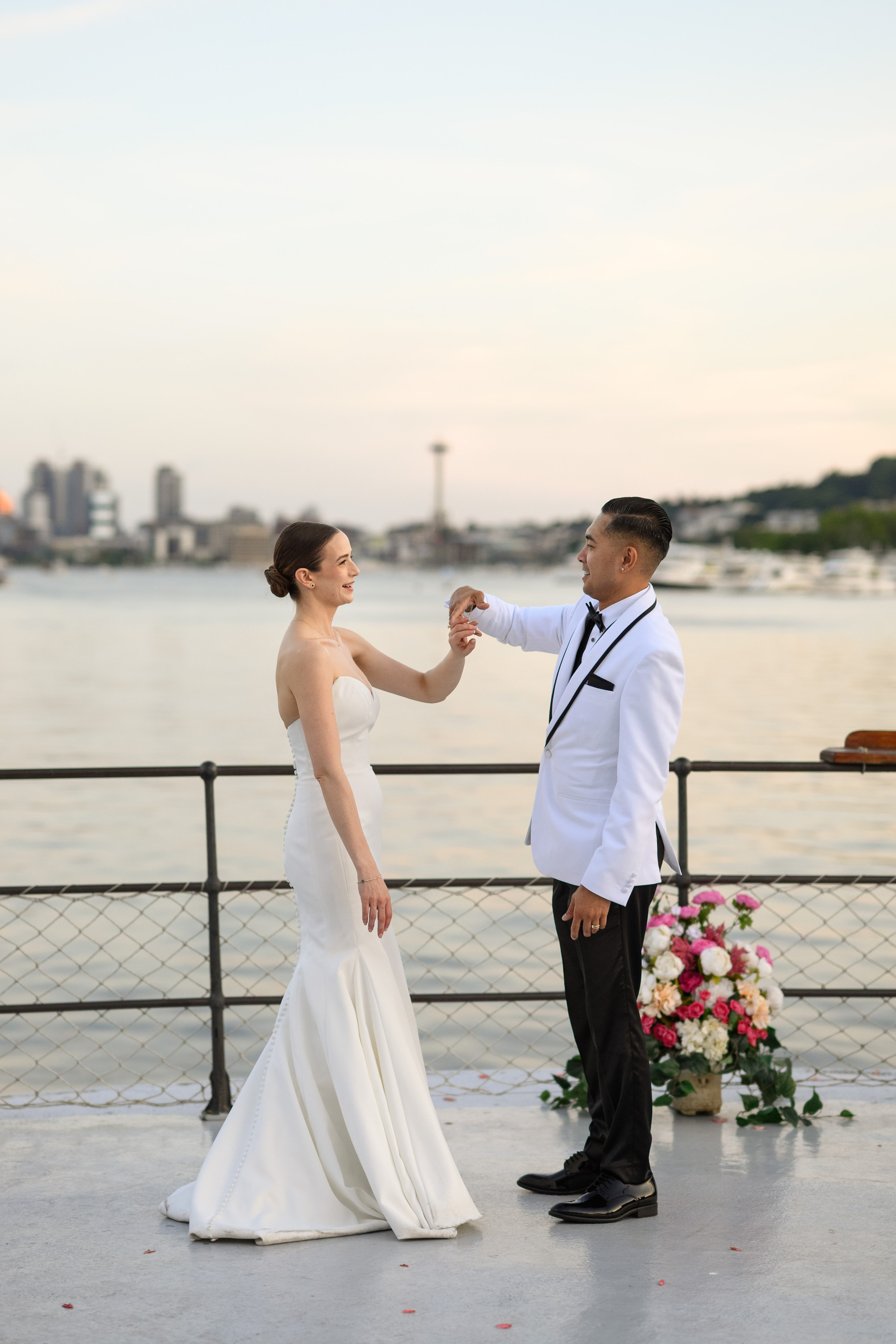 Kevin & Katie. Wedding & portrait photography in the Seattle Area. Helen Michelle photographer