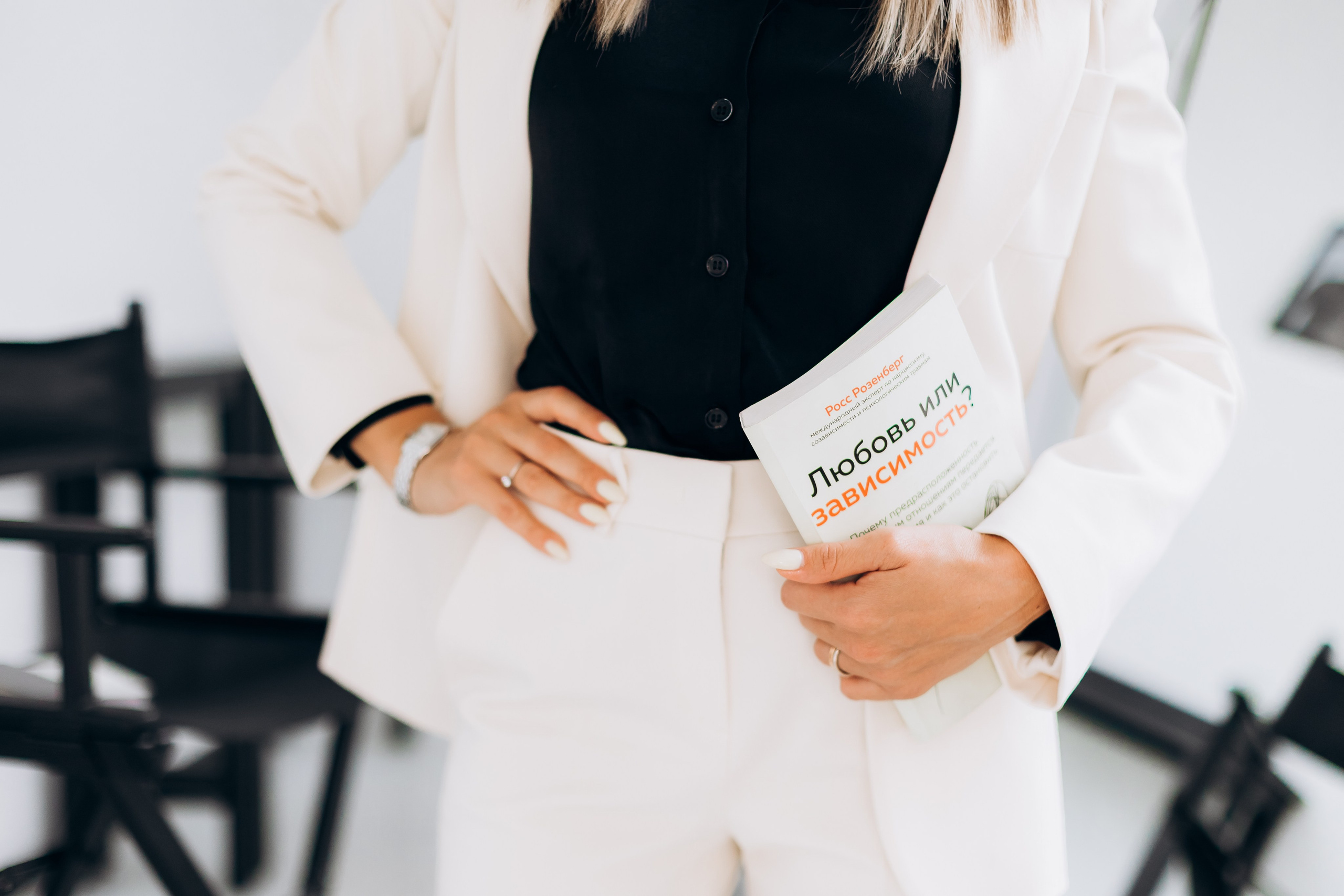 Anastasia (business portrait). Wedding and Family Photograph