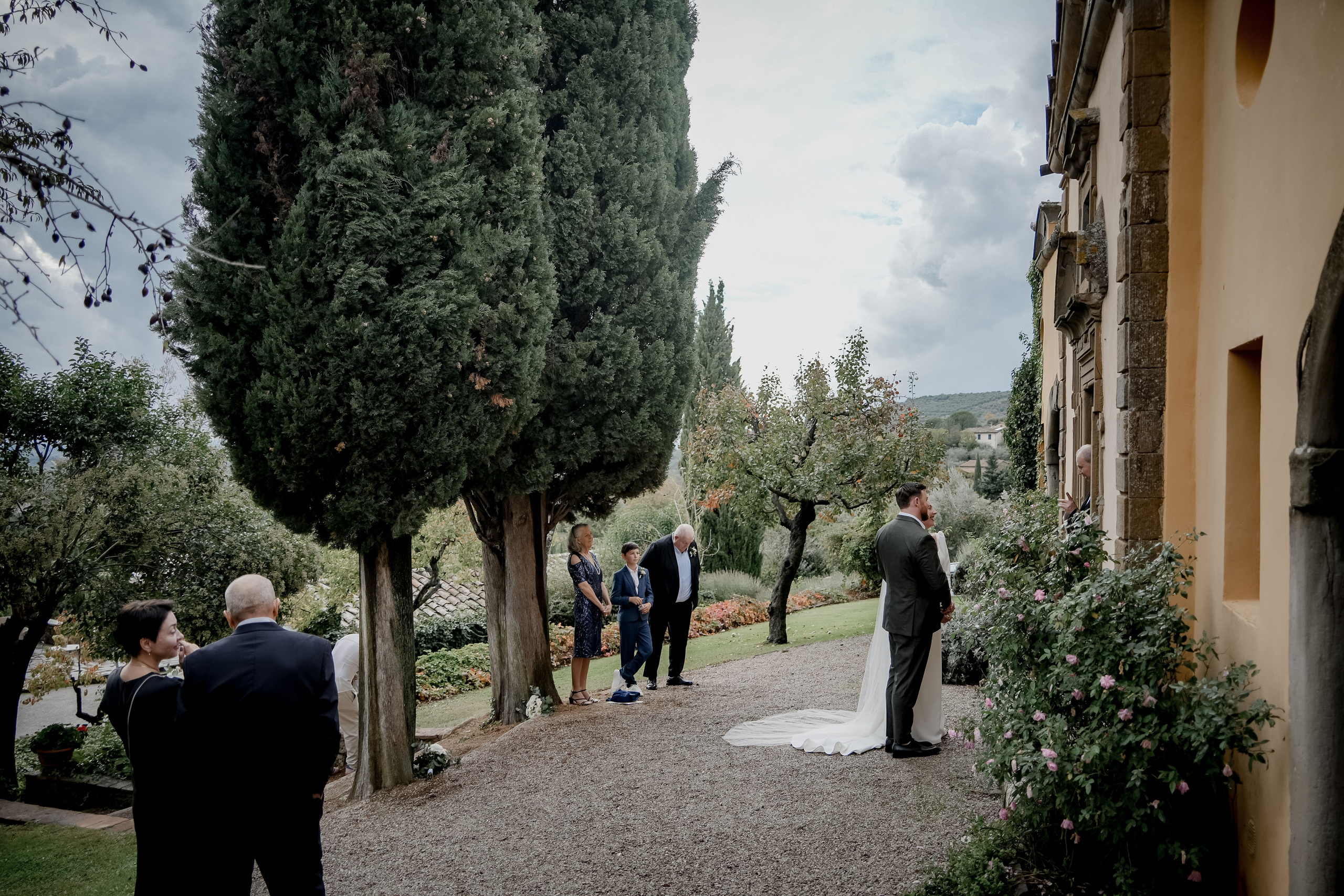 Elopment in Cortona. Villa Falconiere. Wedding Photographer in Italy